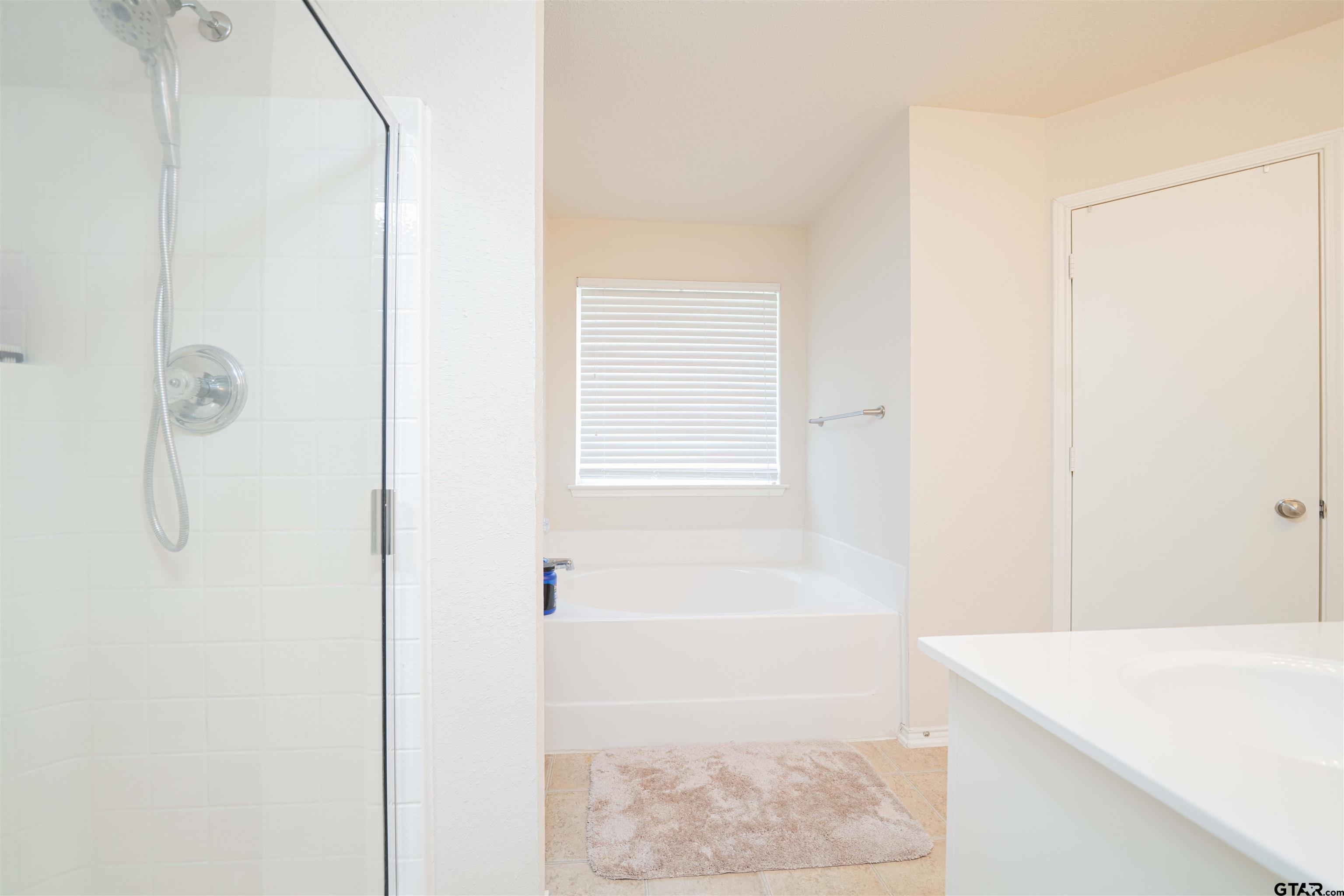 313 Maggie Cir