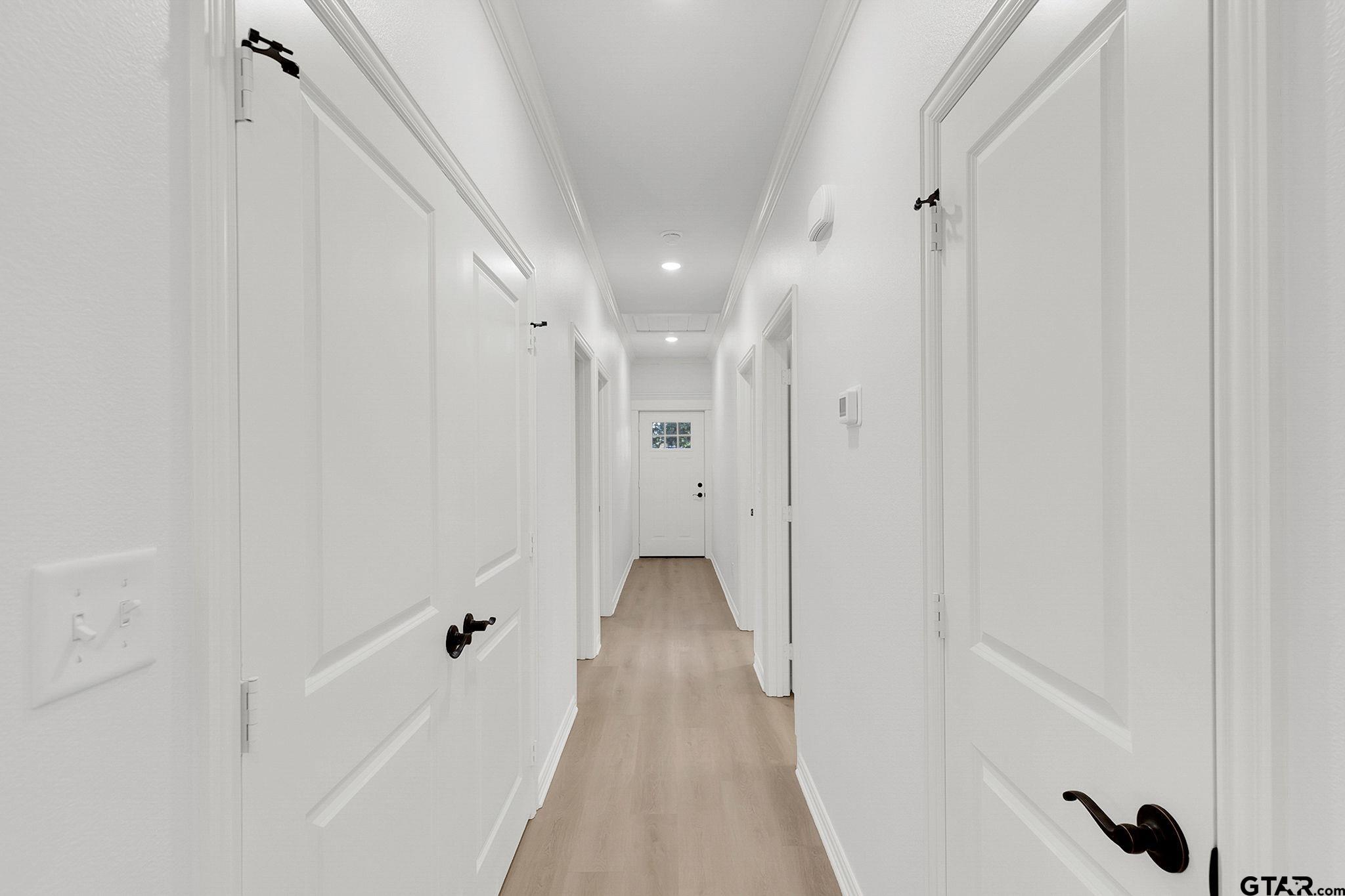 1610 W Barrett