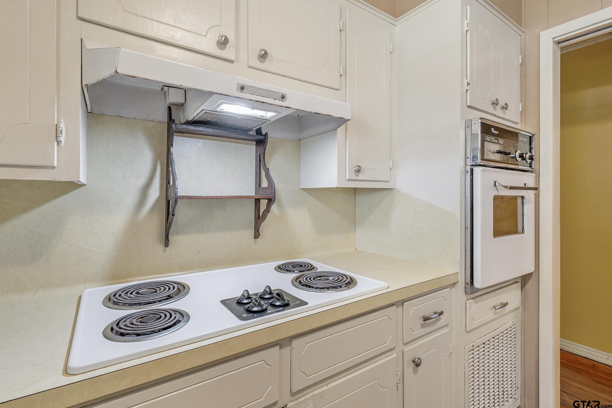 1814 W Main St