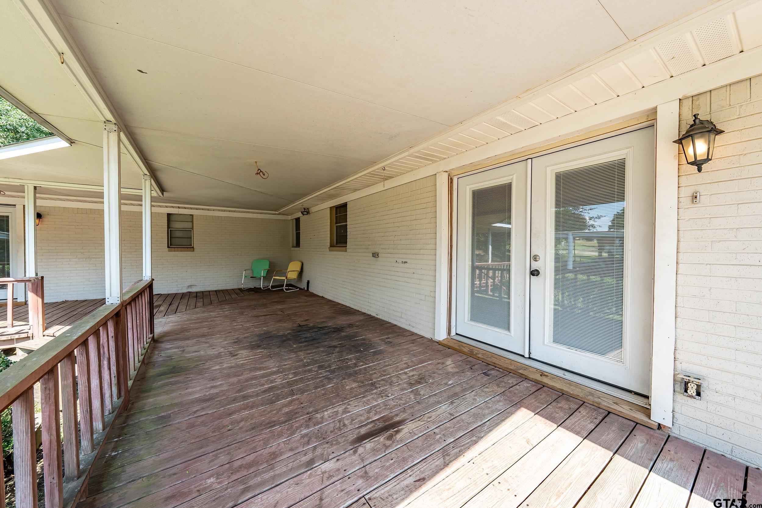 1814 W Main St