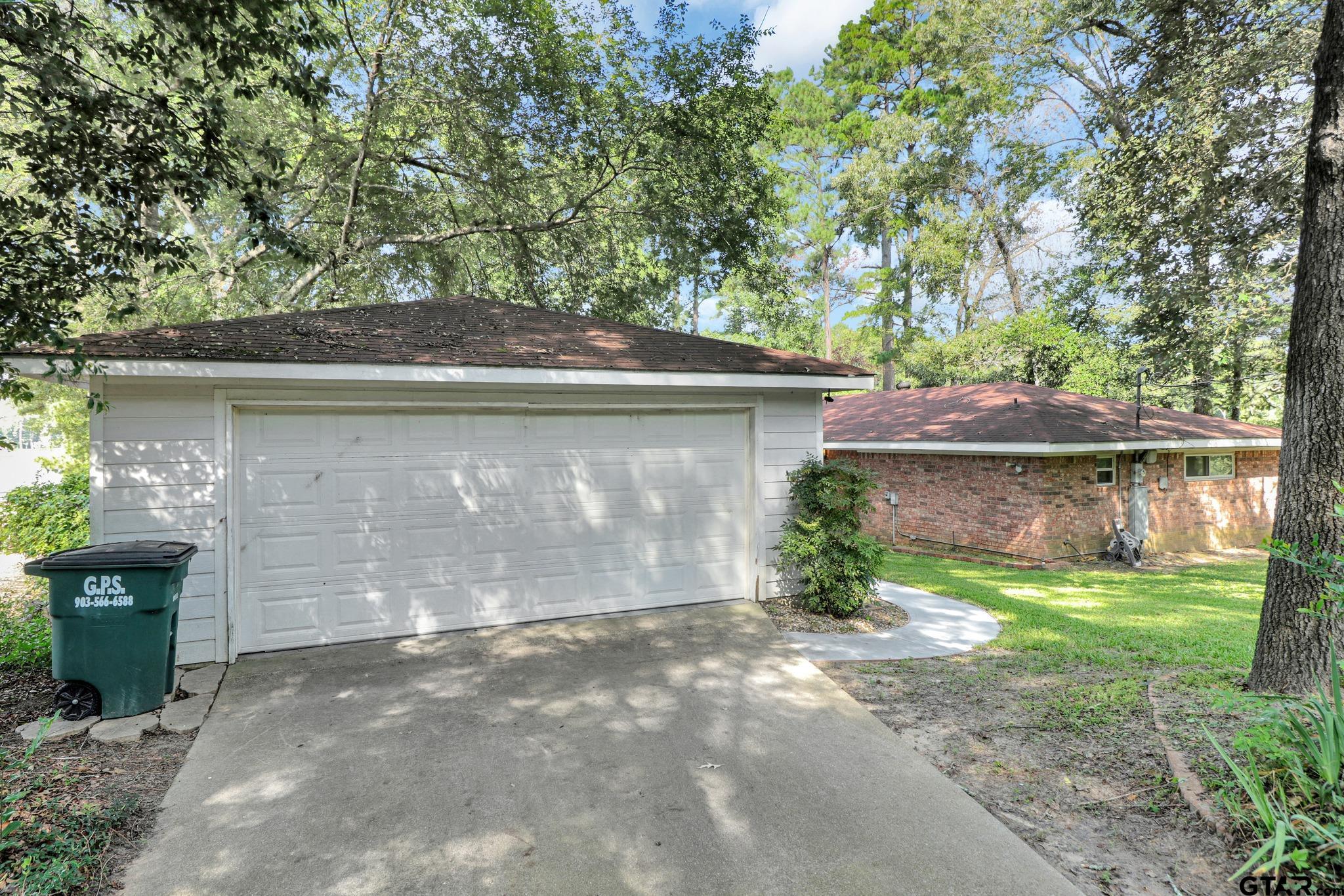 16134 Pin Oak Ridge