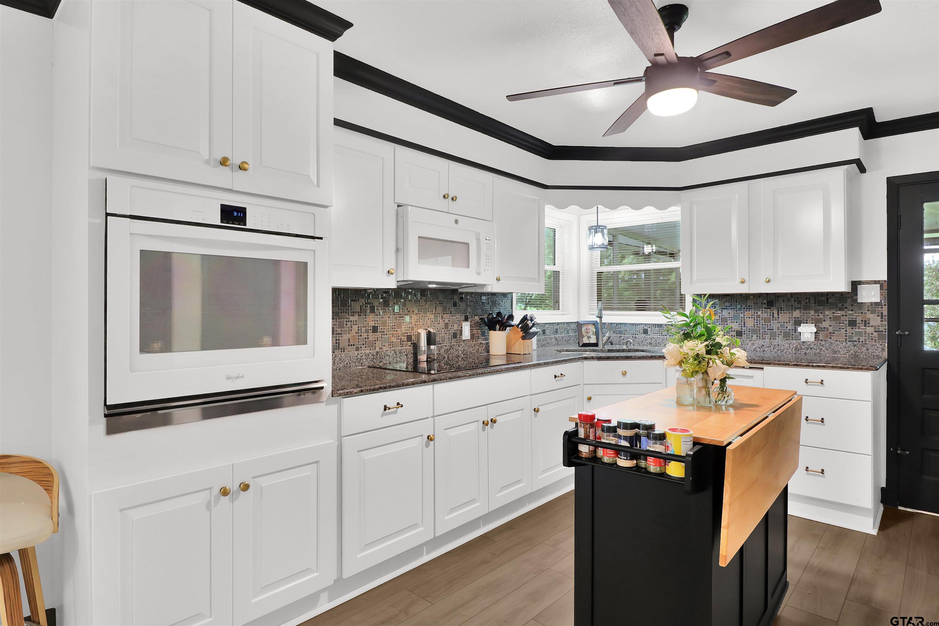 16134 Pin Oak Ridge