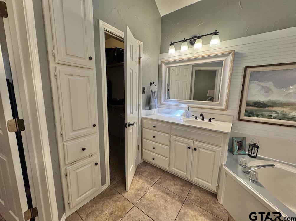 3110 Tallow Oak Cir