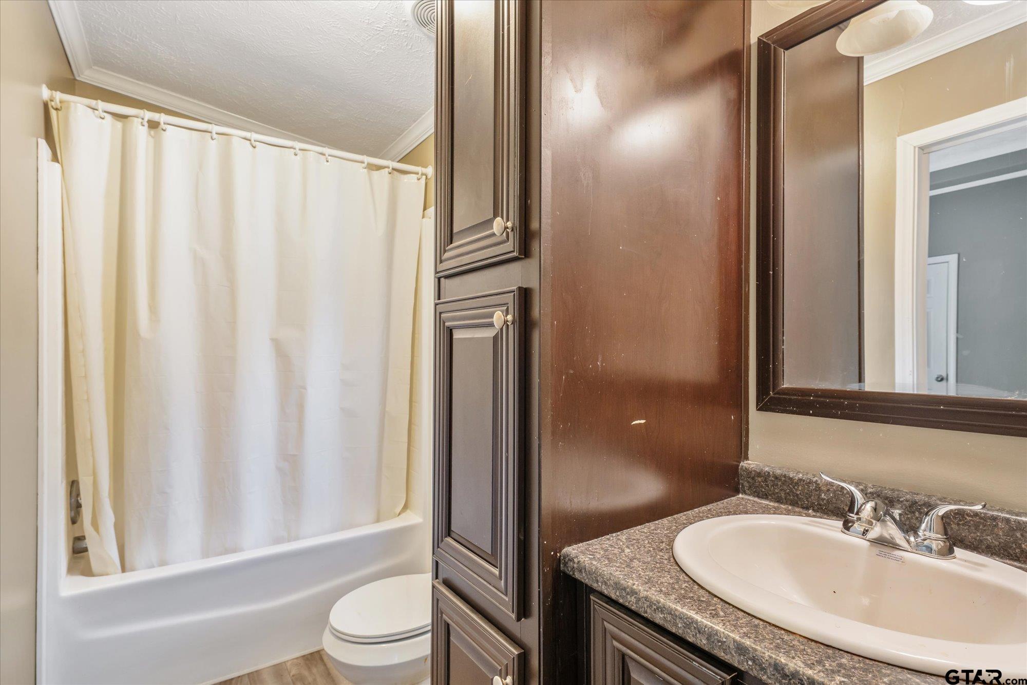 13902 E Travis Lane