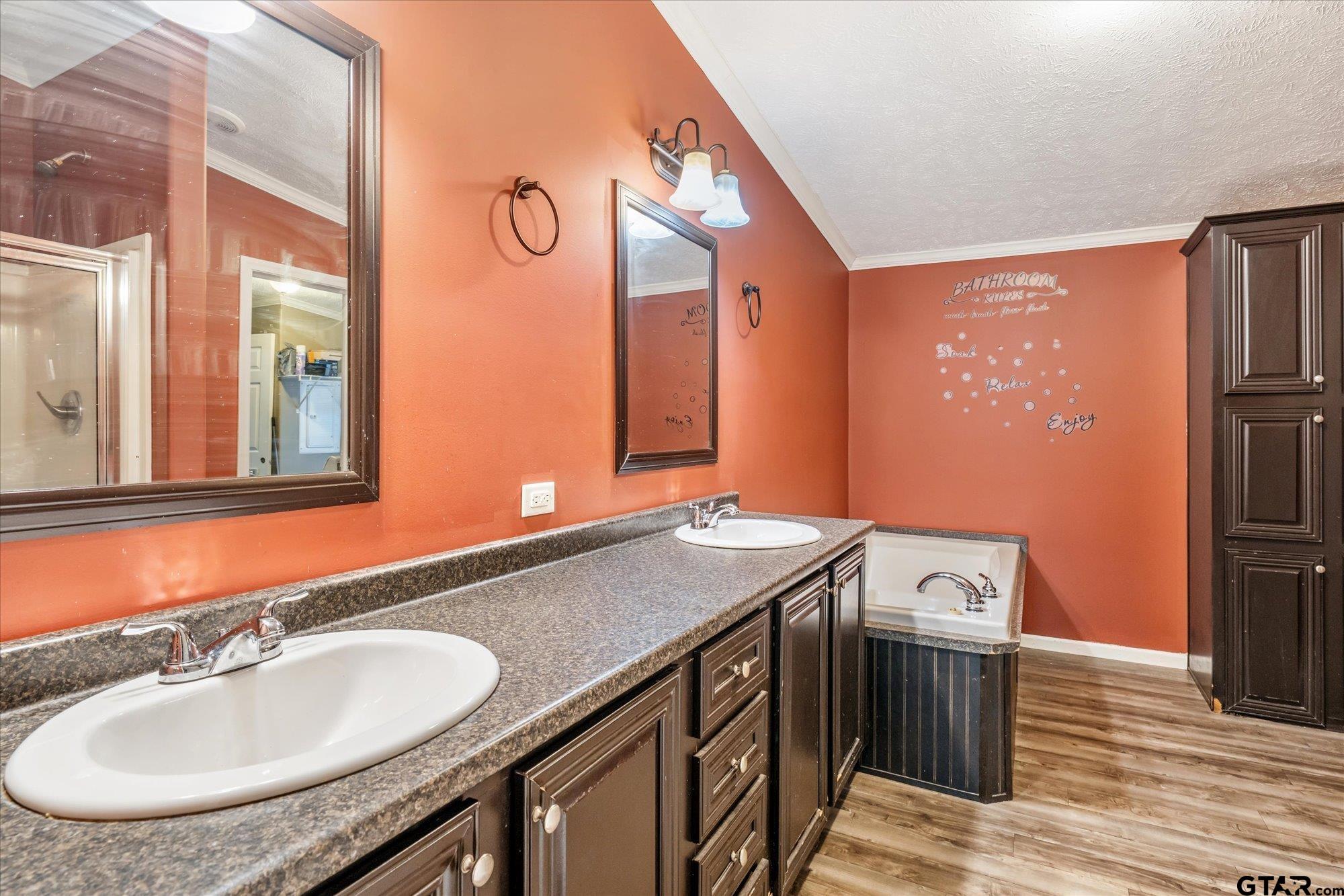 13902 E Travis Lane