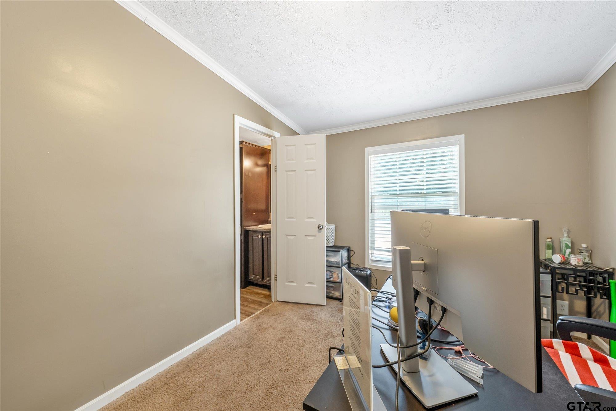 13902 E Travis Lane