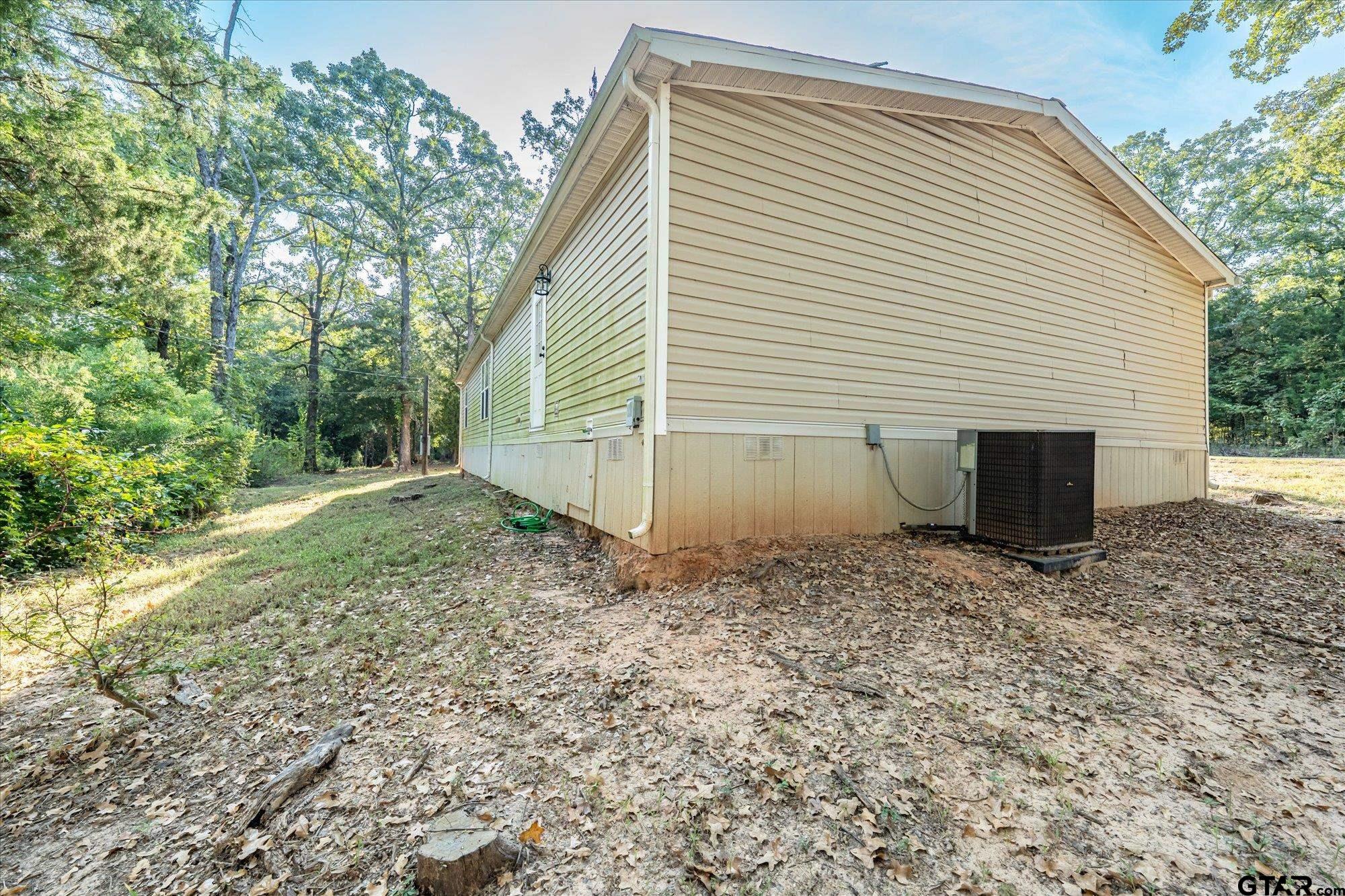 13902 E Travis Lane