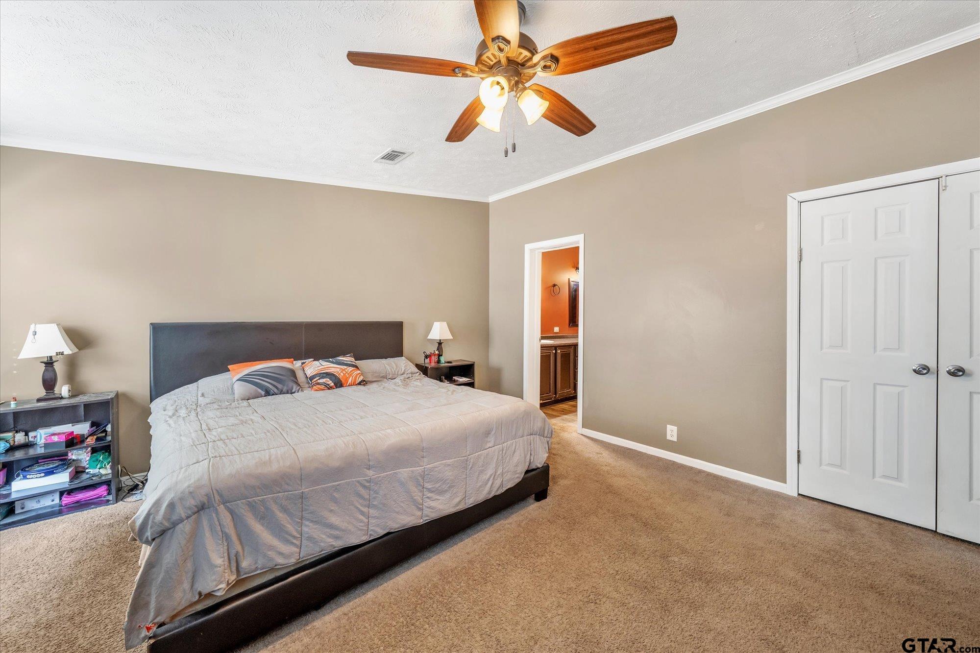 13902 E Travis Lane