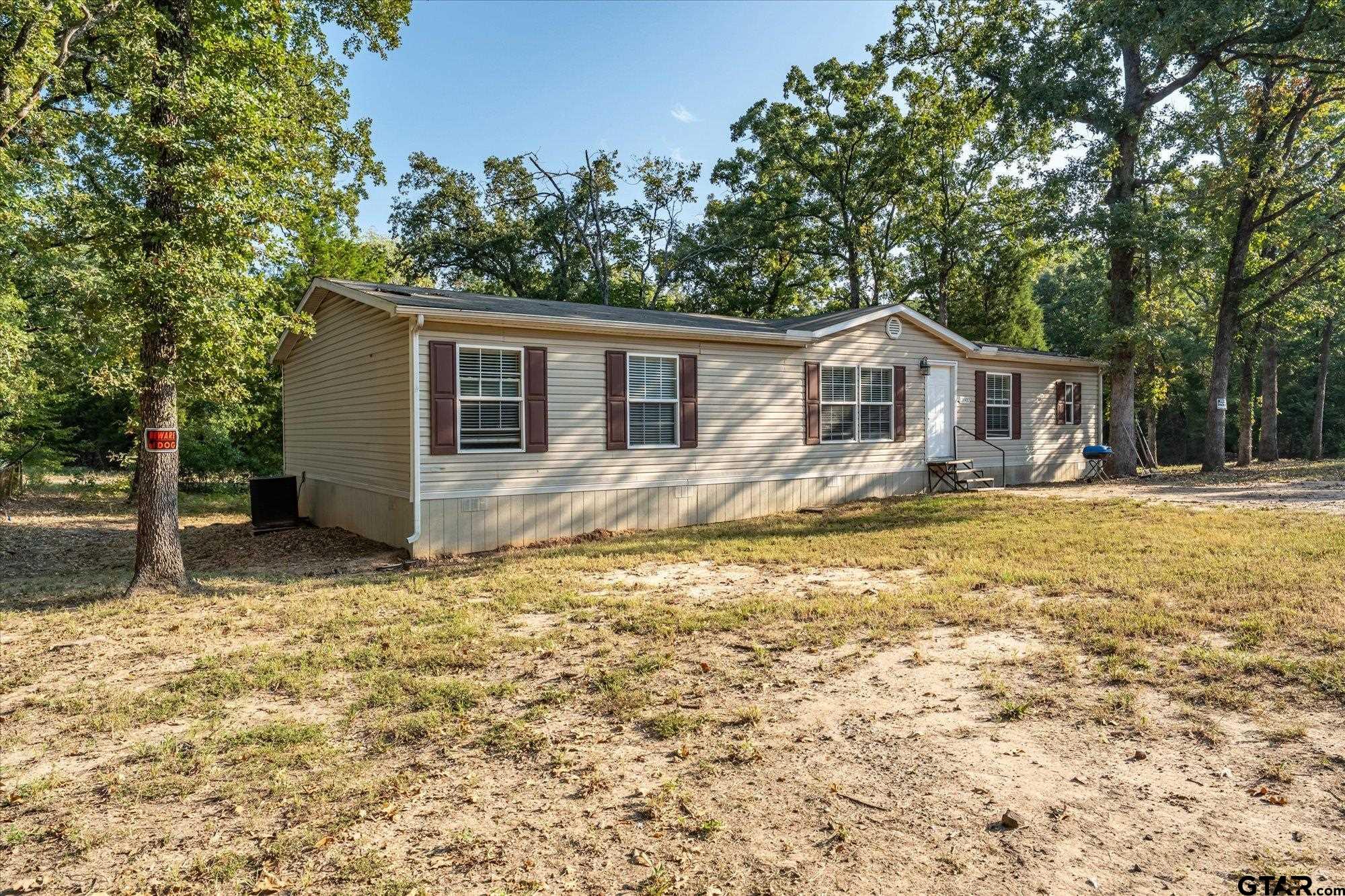 13902 E Travis Lane