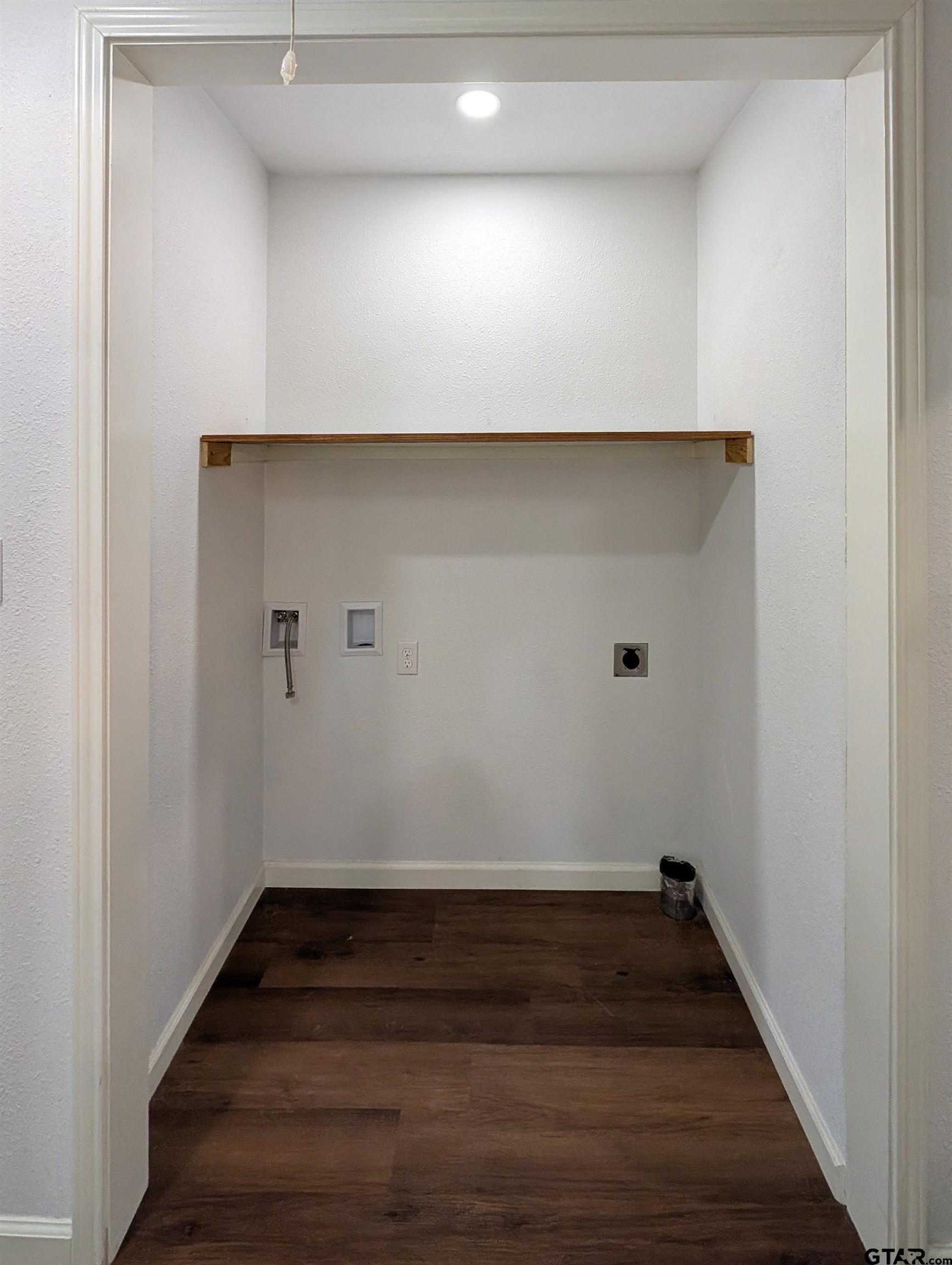 2807 Willard Dr.
