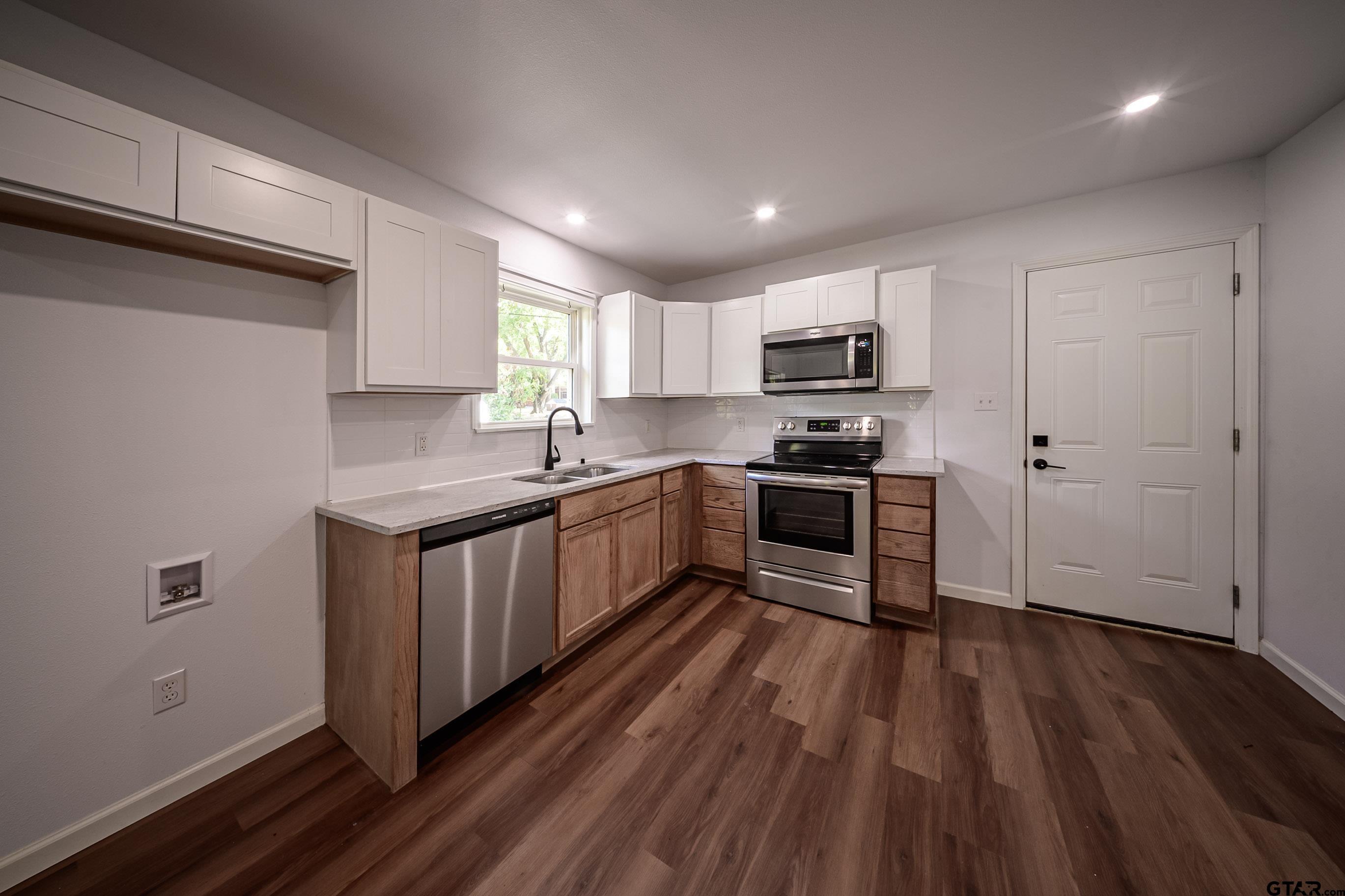 2807 Willard Dr.