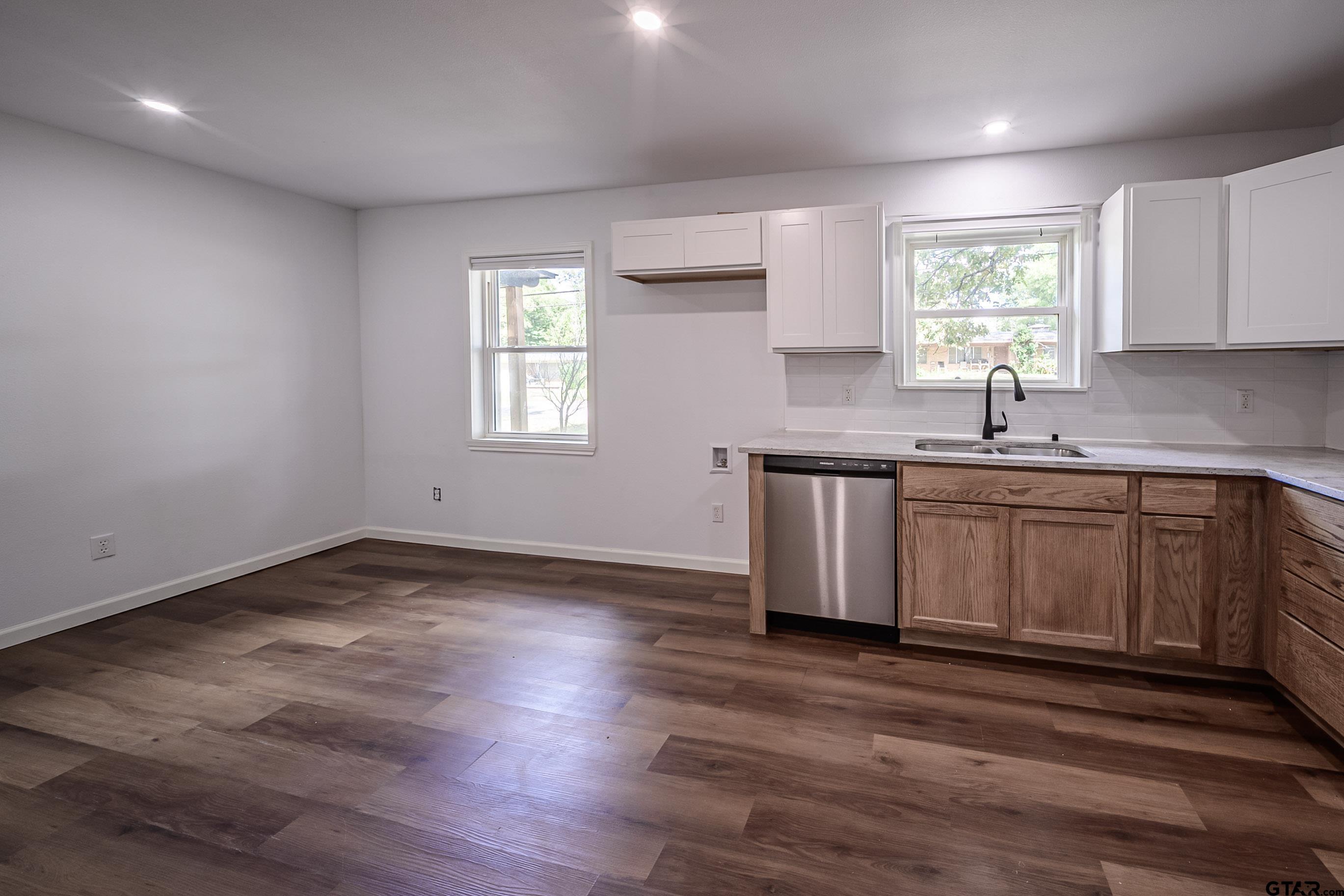 2807 Willard Dr.