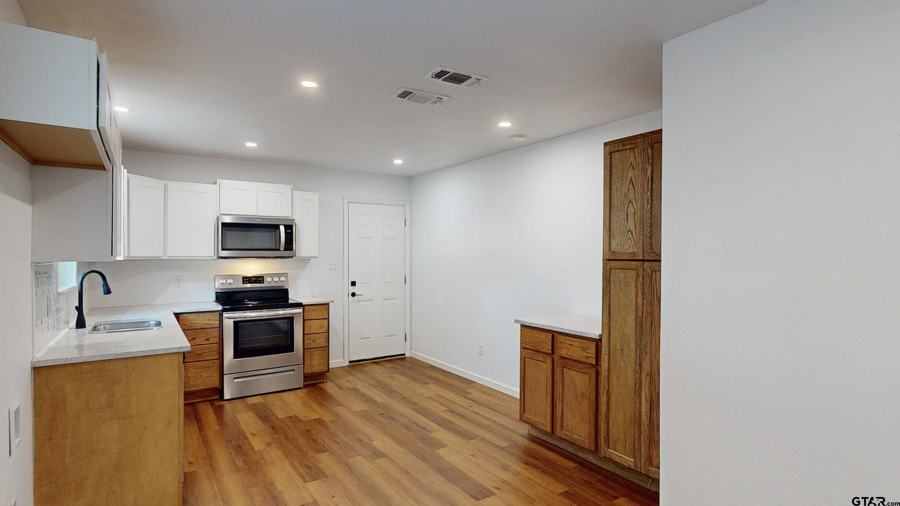 2807 Willard Dr.