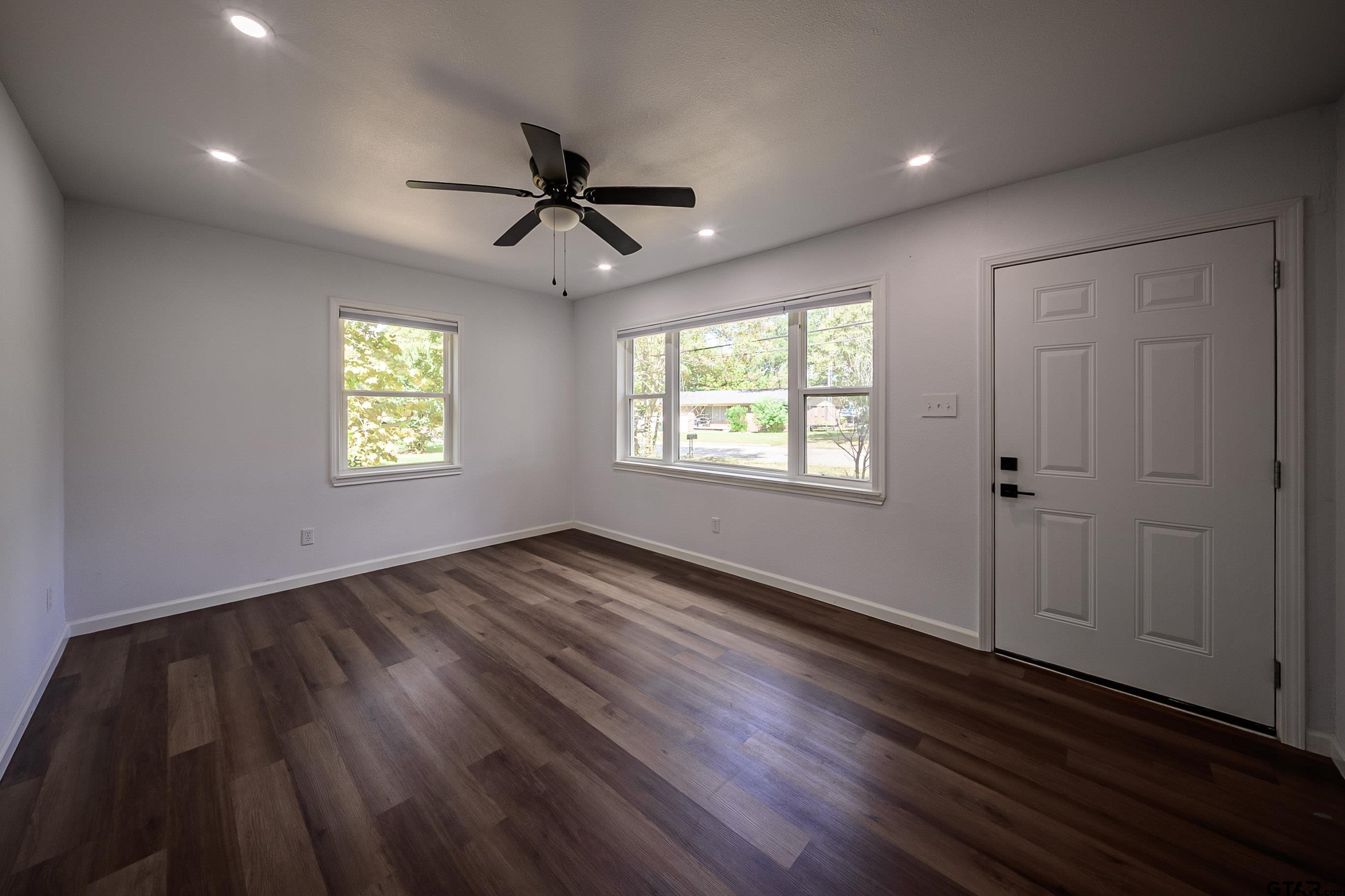 2807 Willard Dr.