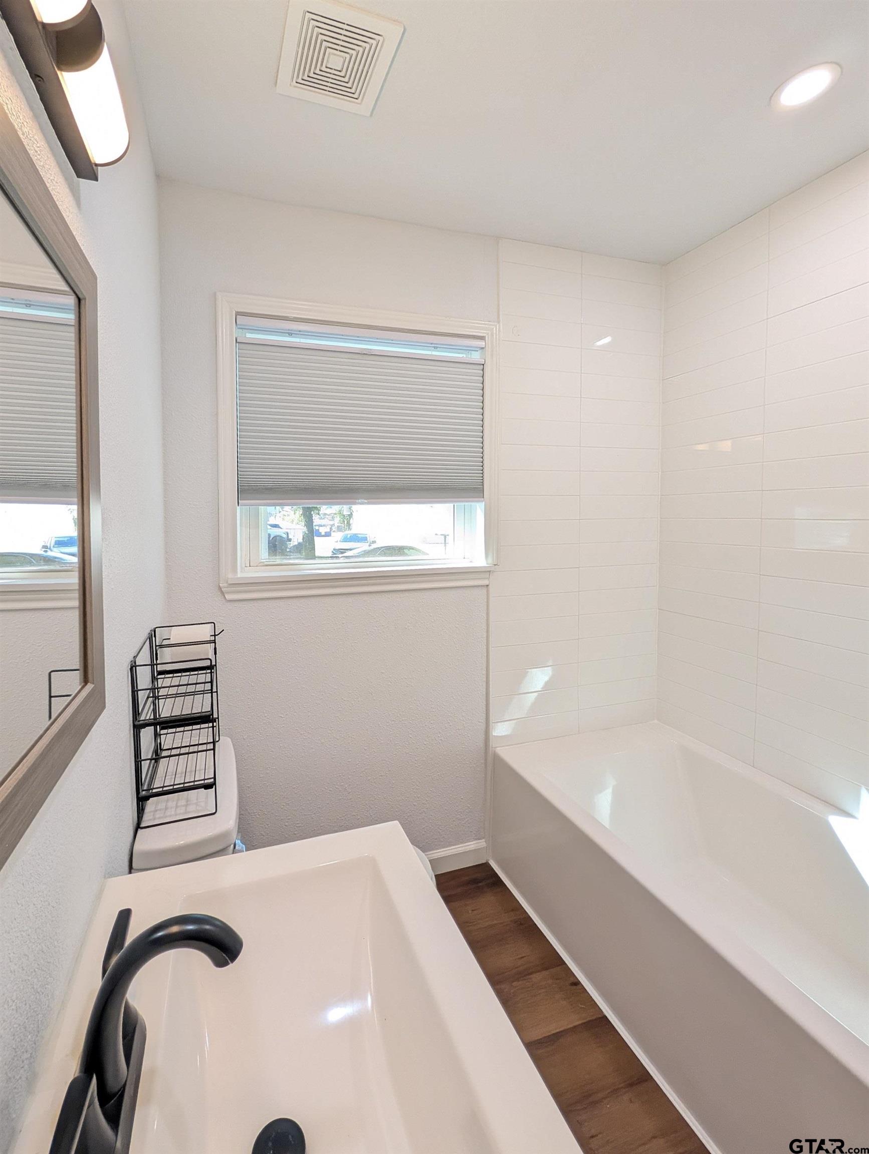 2807 Willard Dr.
