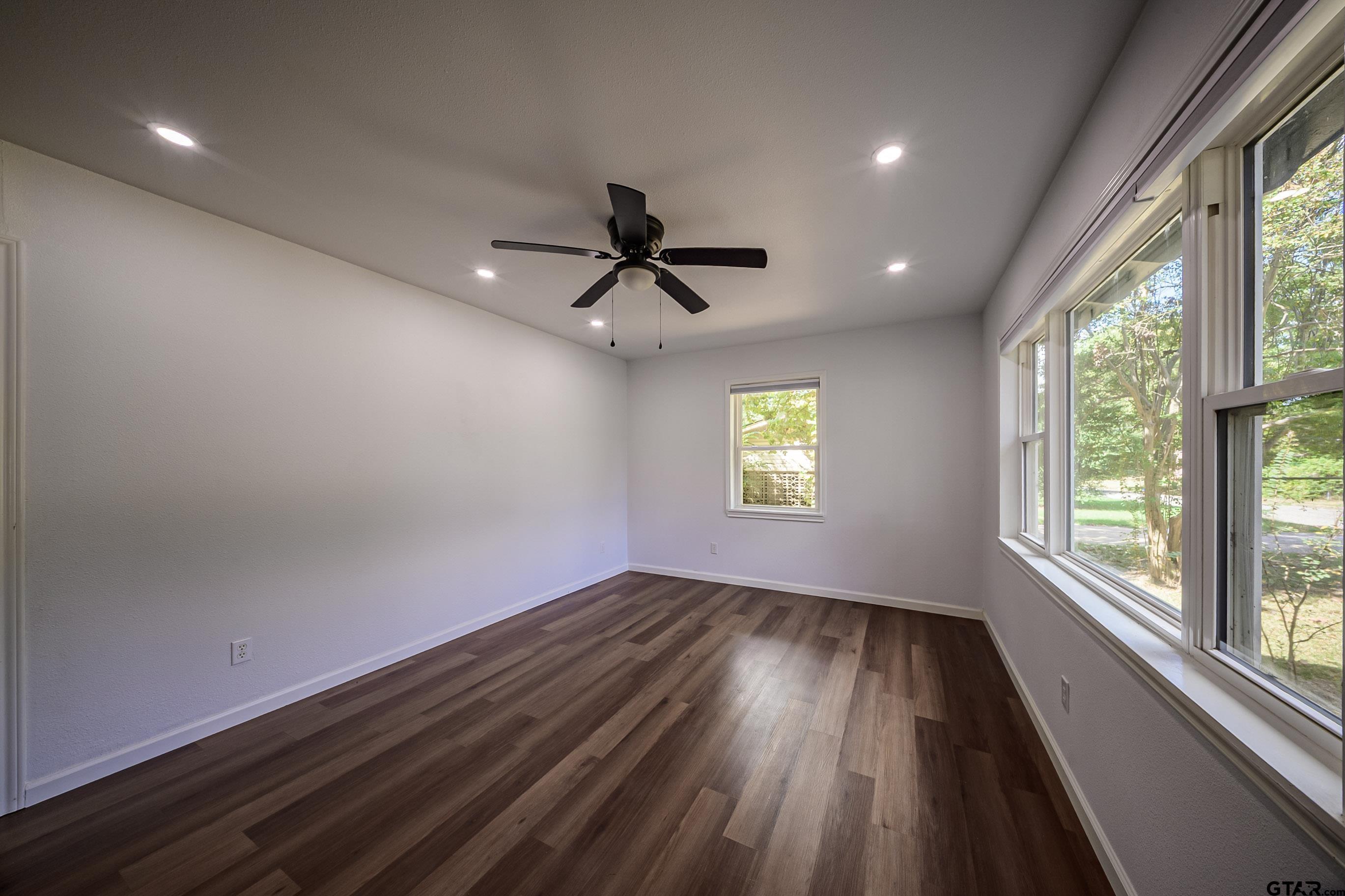 2807 Willard Dr.
