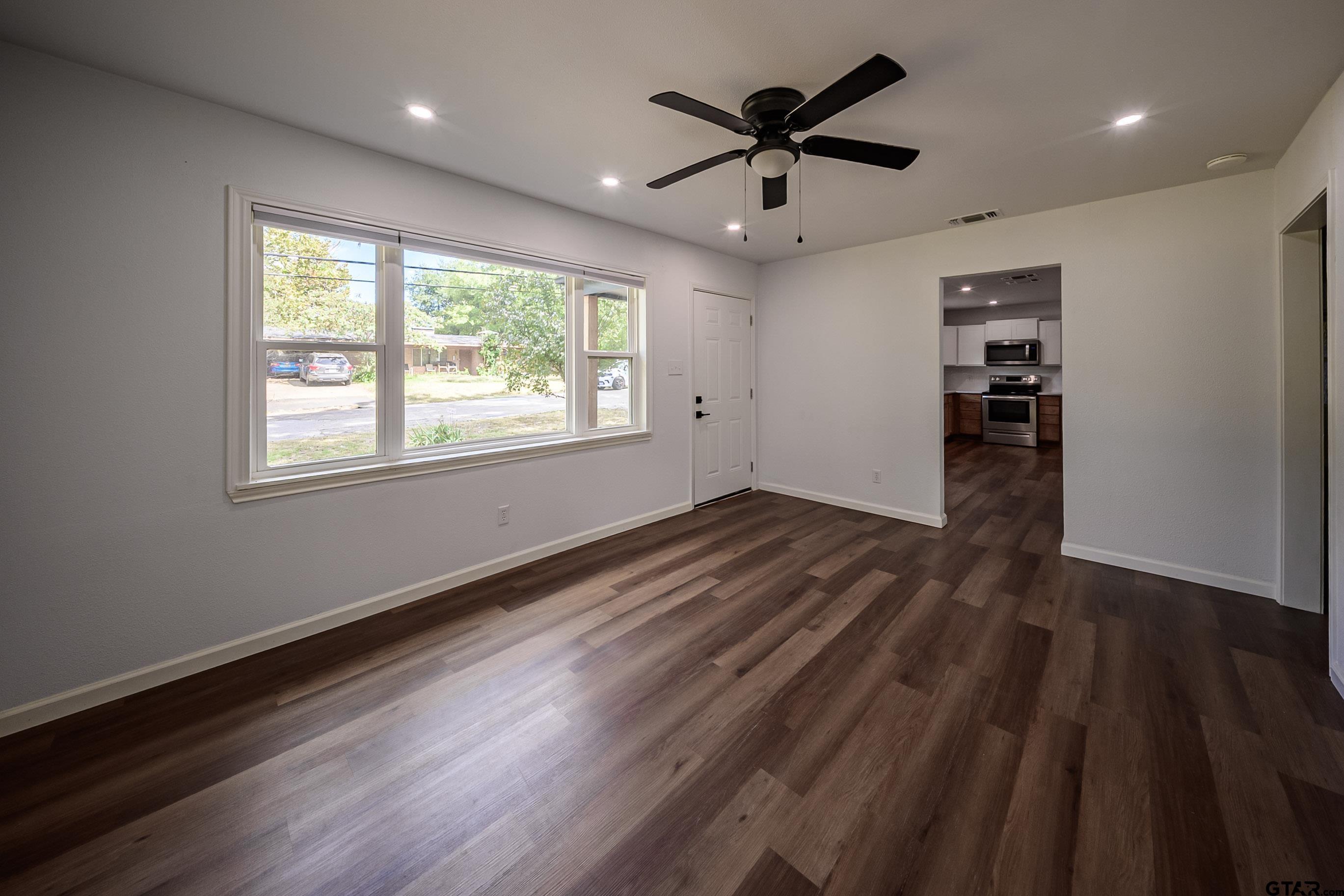 2807 Willard Dr.