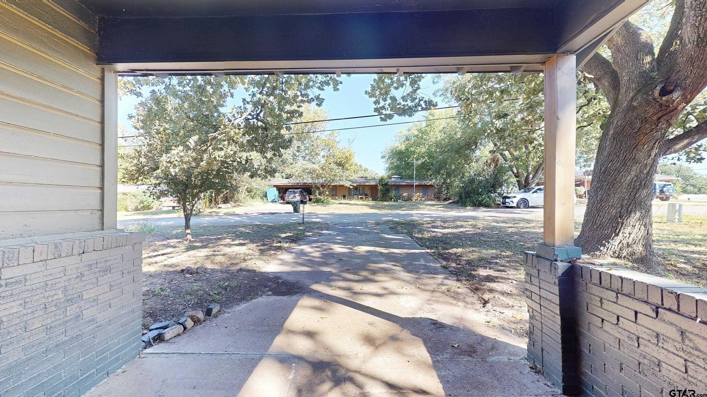 2807 Willard Dr.