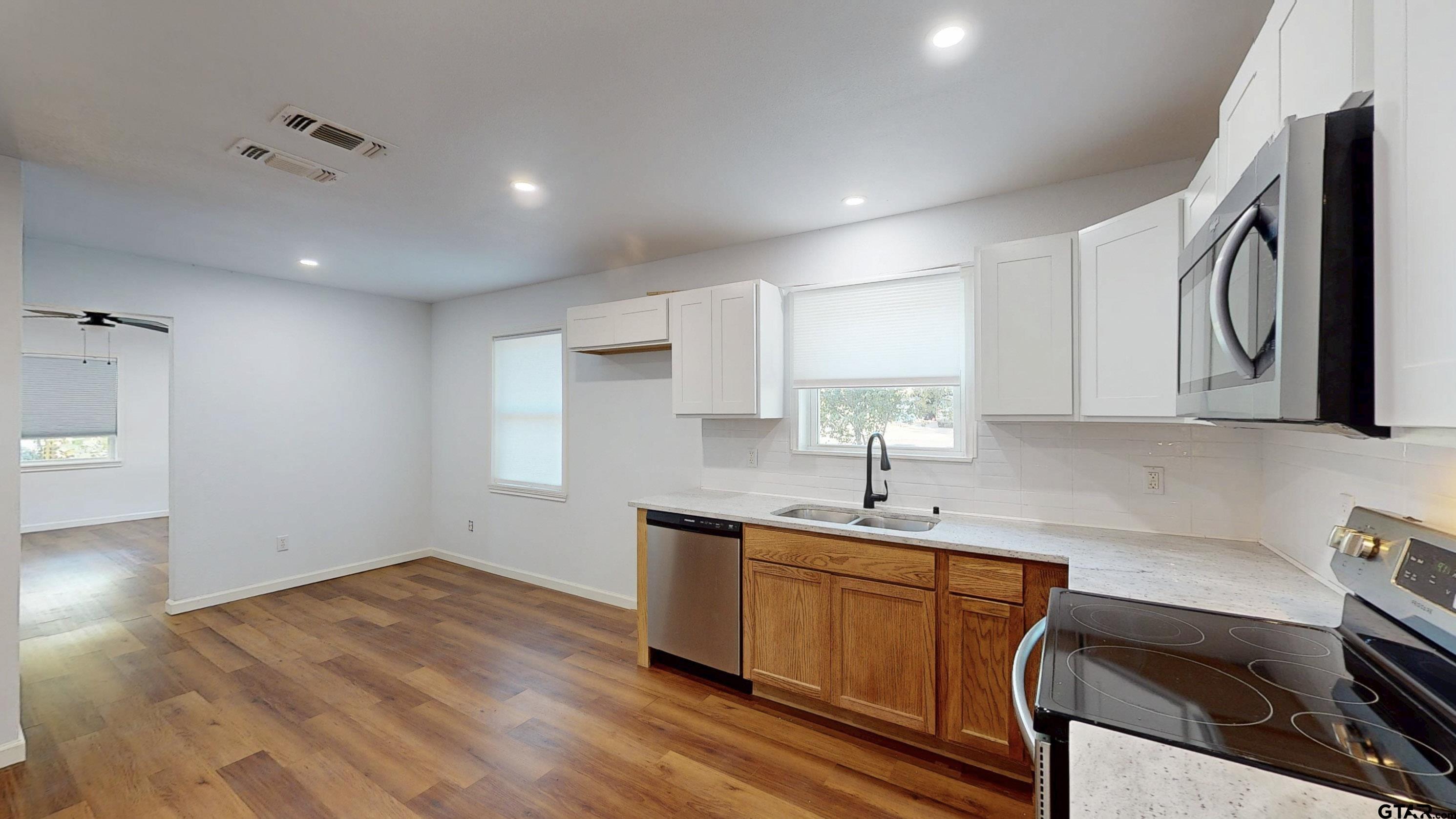 2807 Willard Dr.