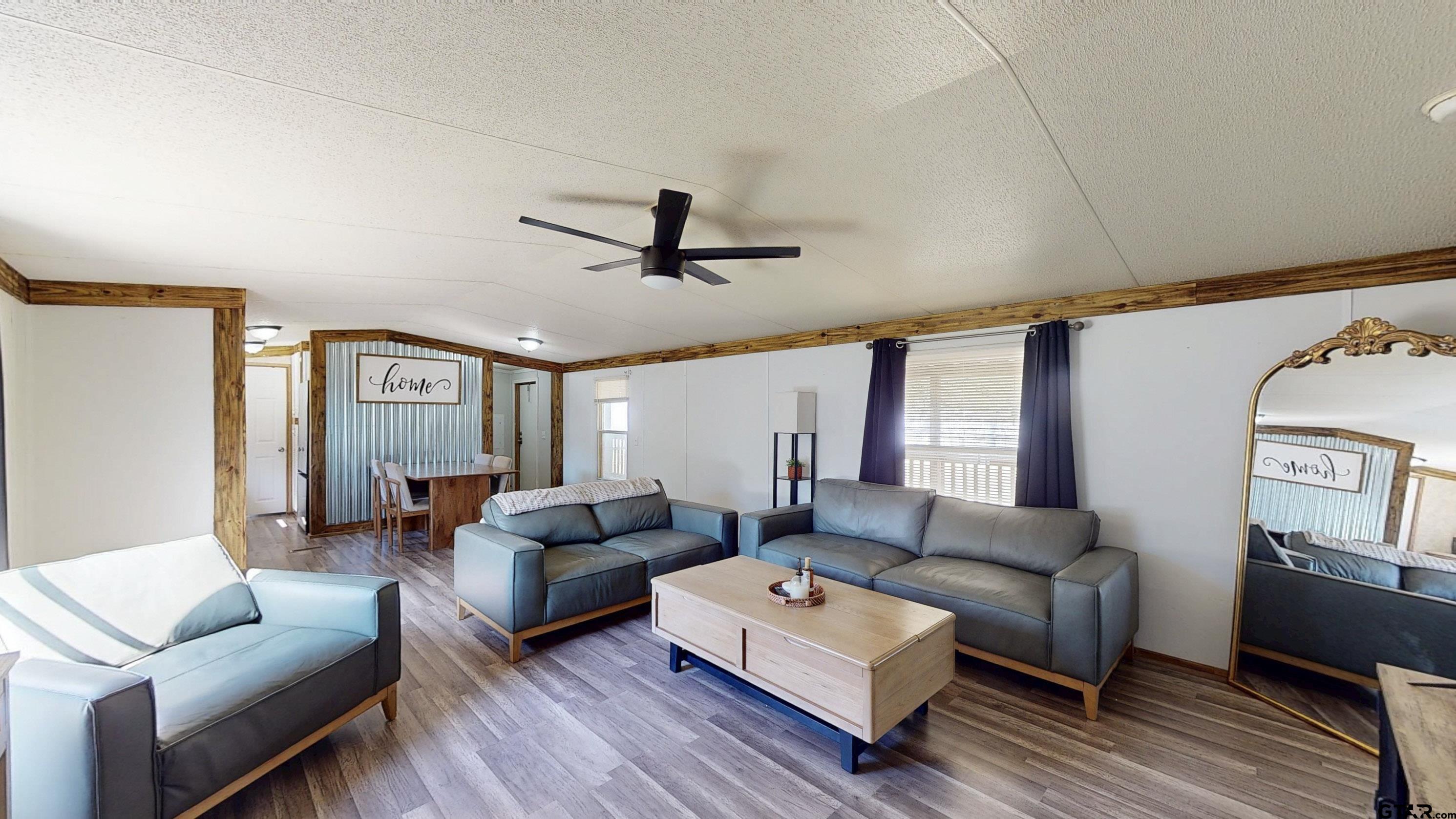 9849 Dennis Ln
