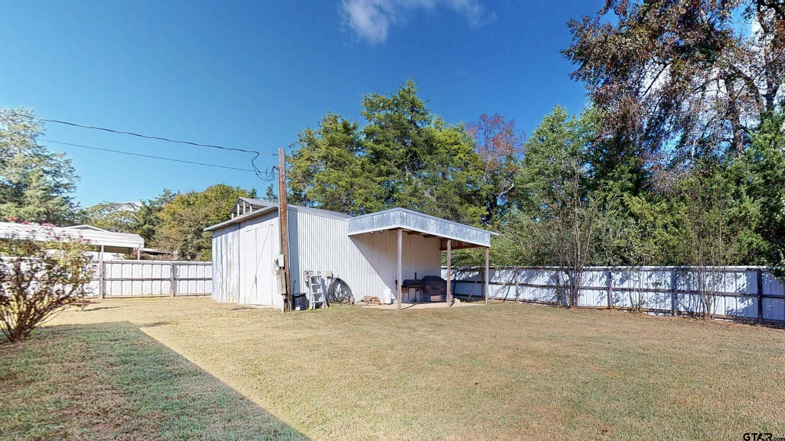 9849 Dennis Ln
