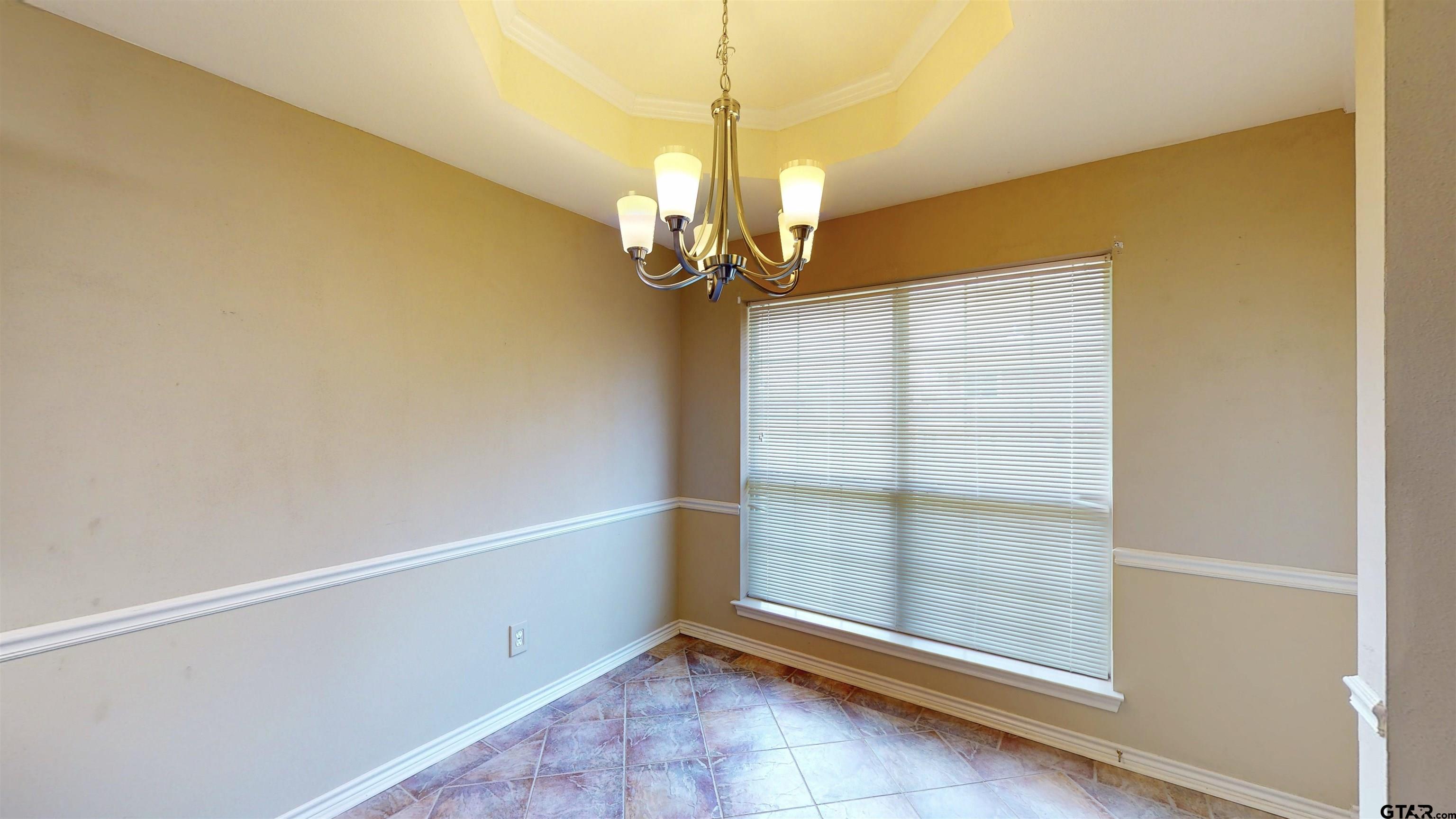 5401 Hollytree Dr #1002