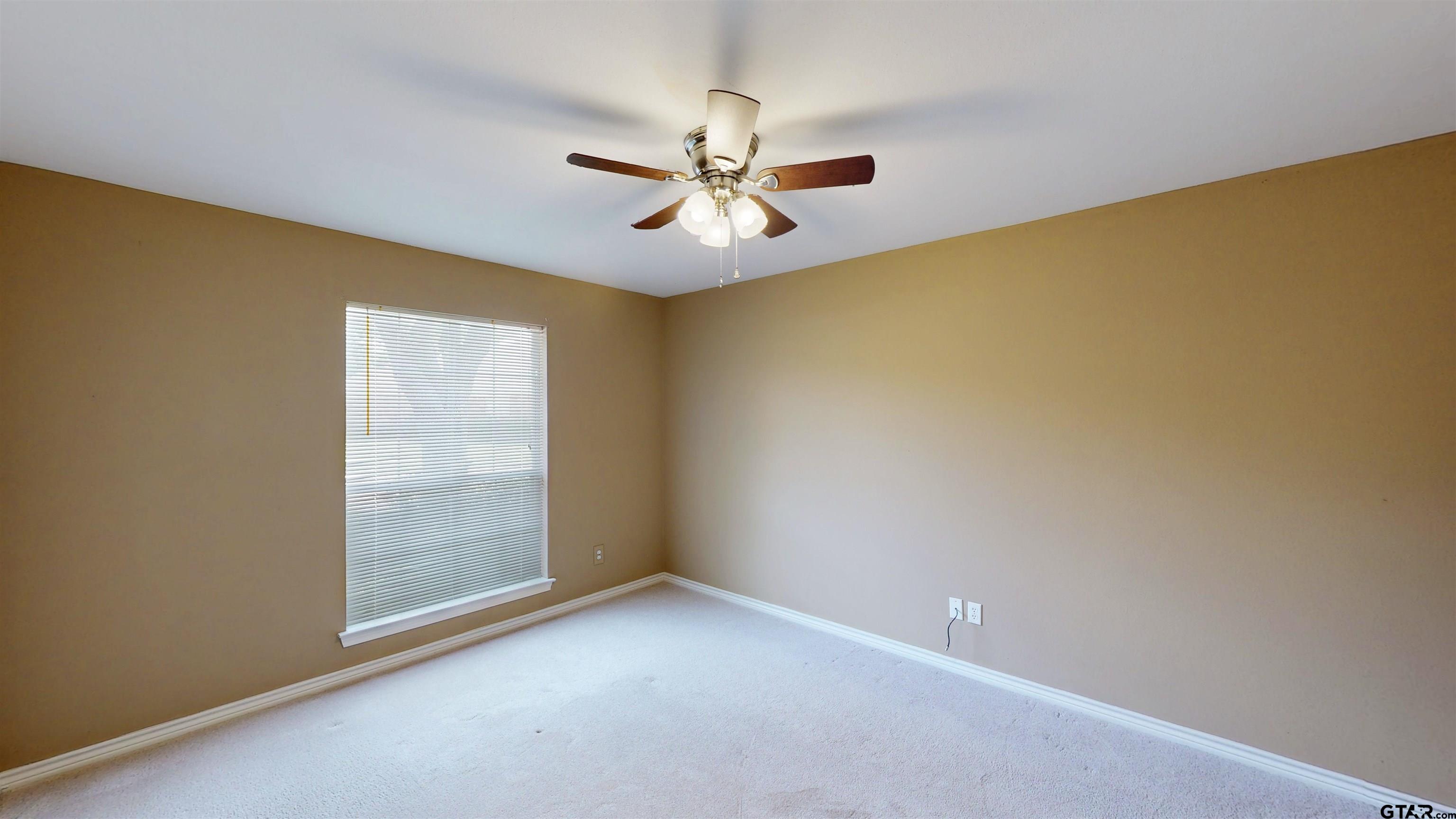 5401 Hollytree Dr #1002