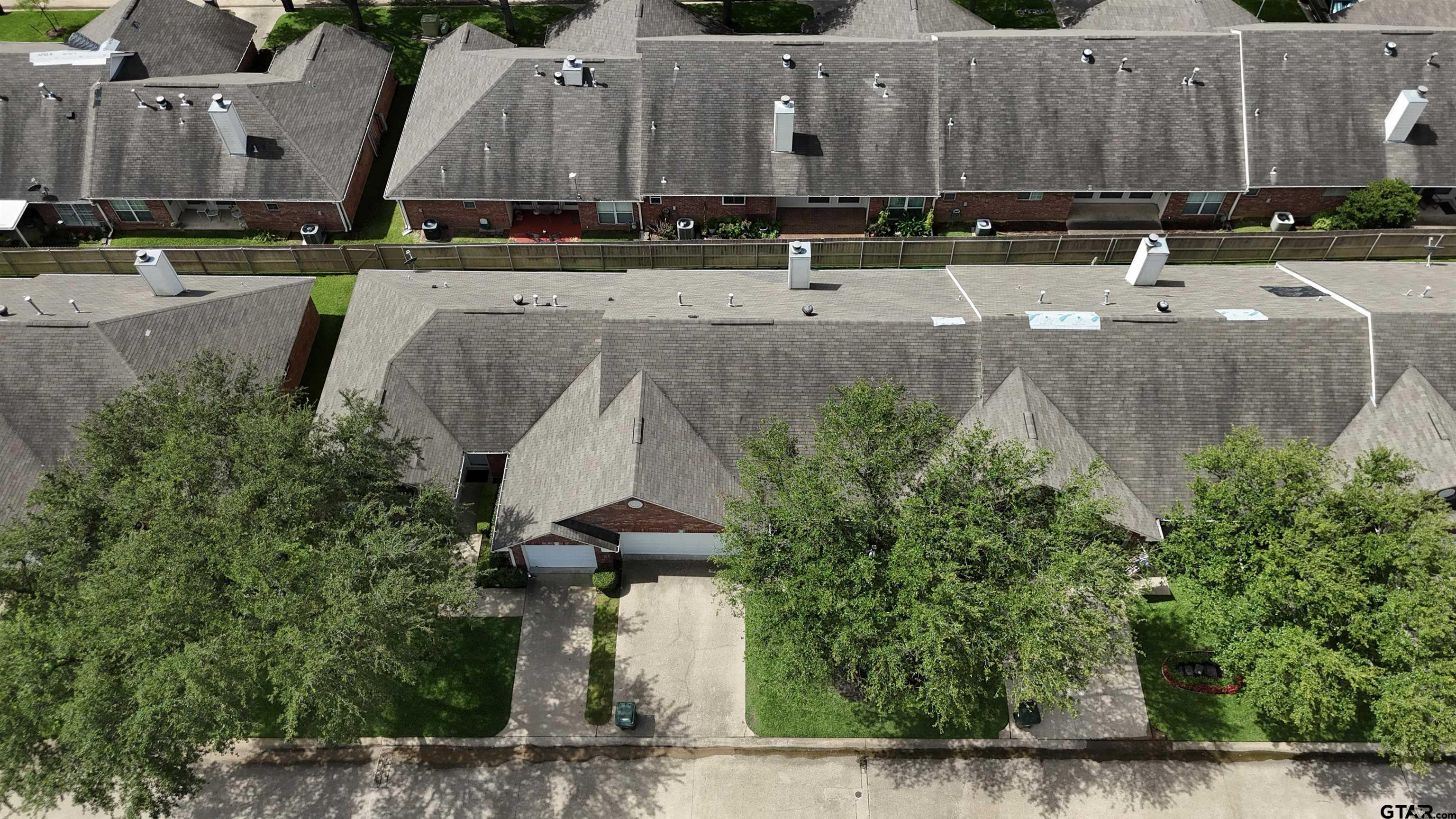 5401 Hollytree Dr #1002