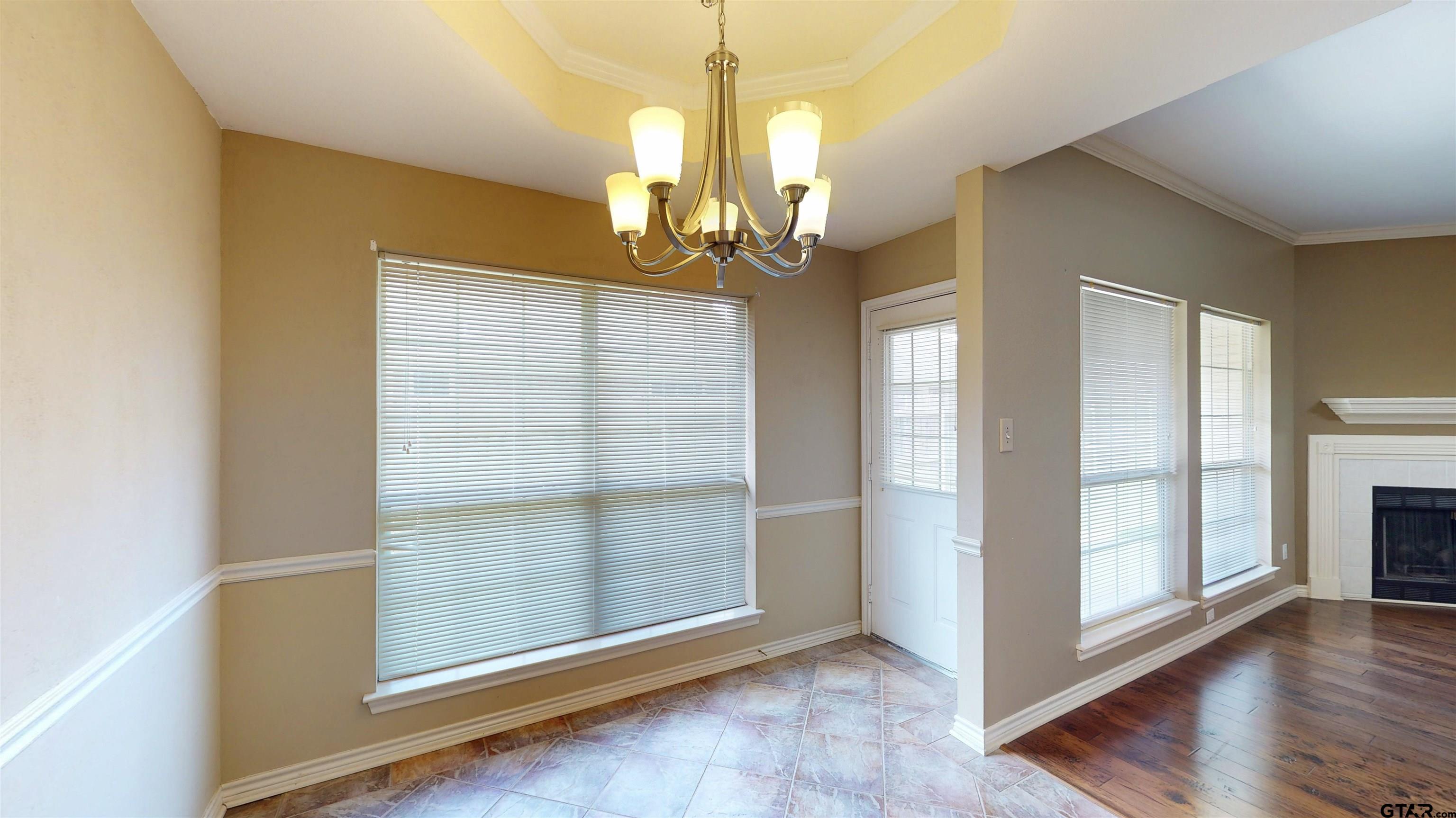 5401 Hollytree Dr #1002