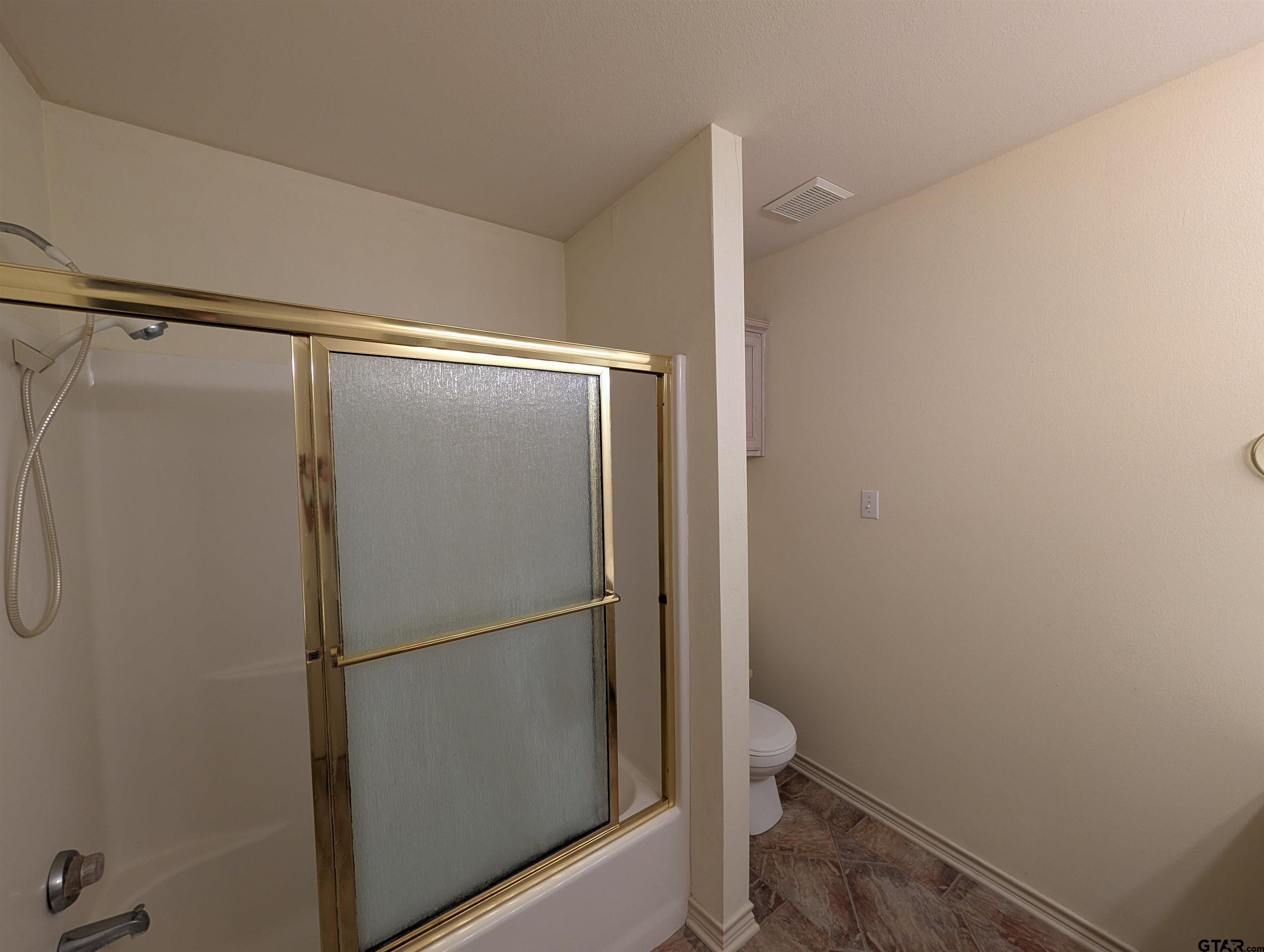 5401 Hollytree Dr #1002