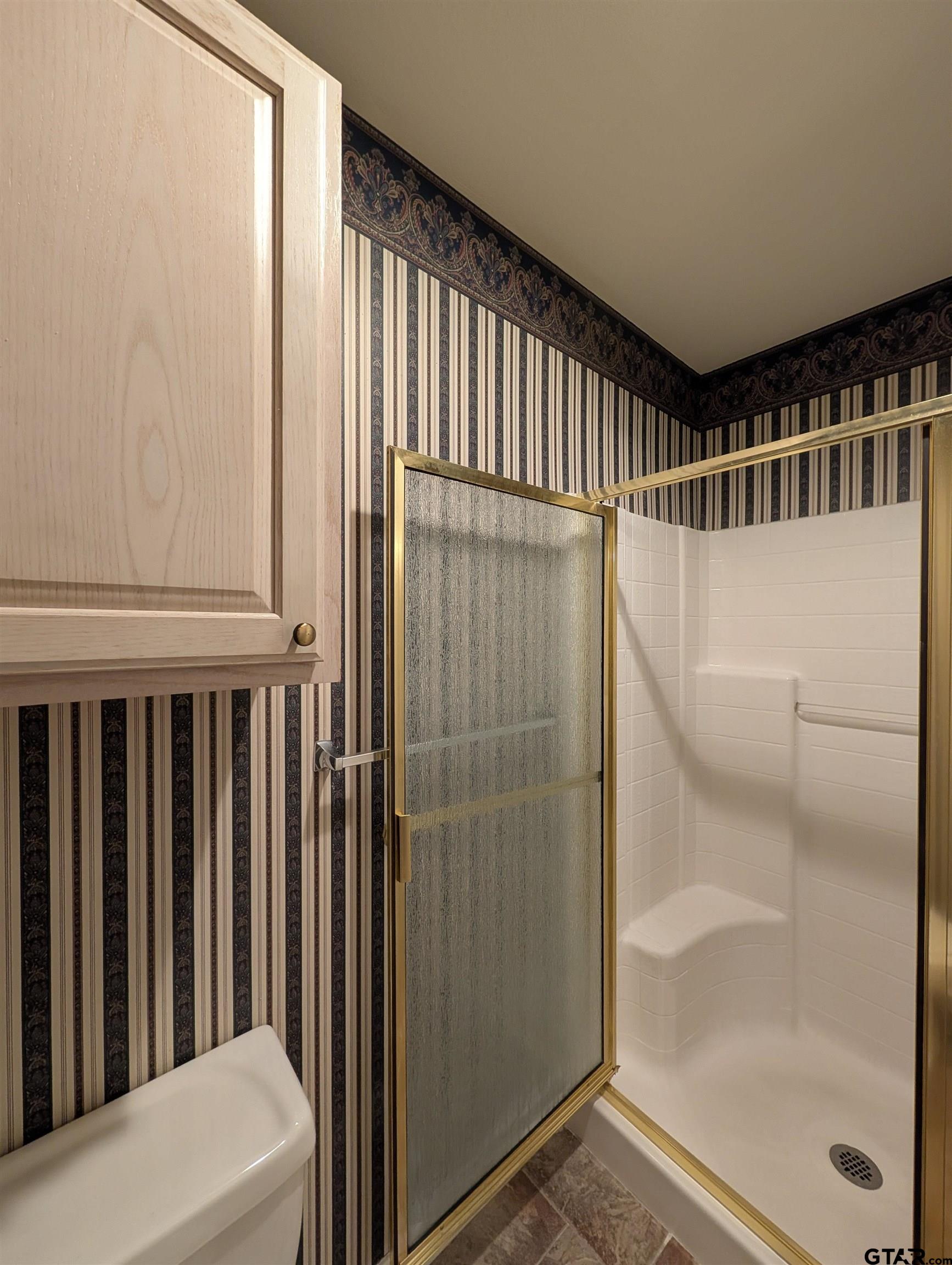 5401 Hollytree Dr #1002