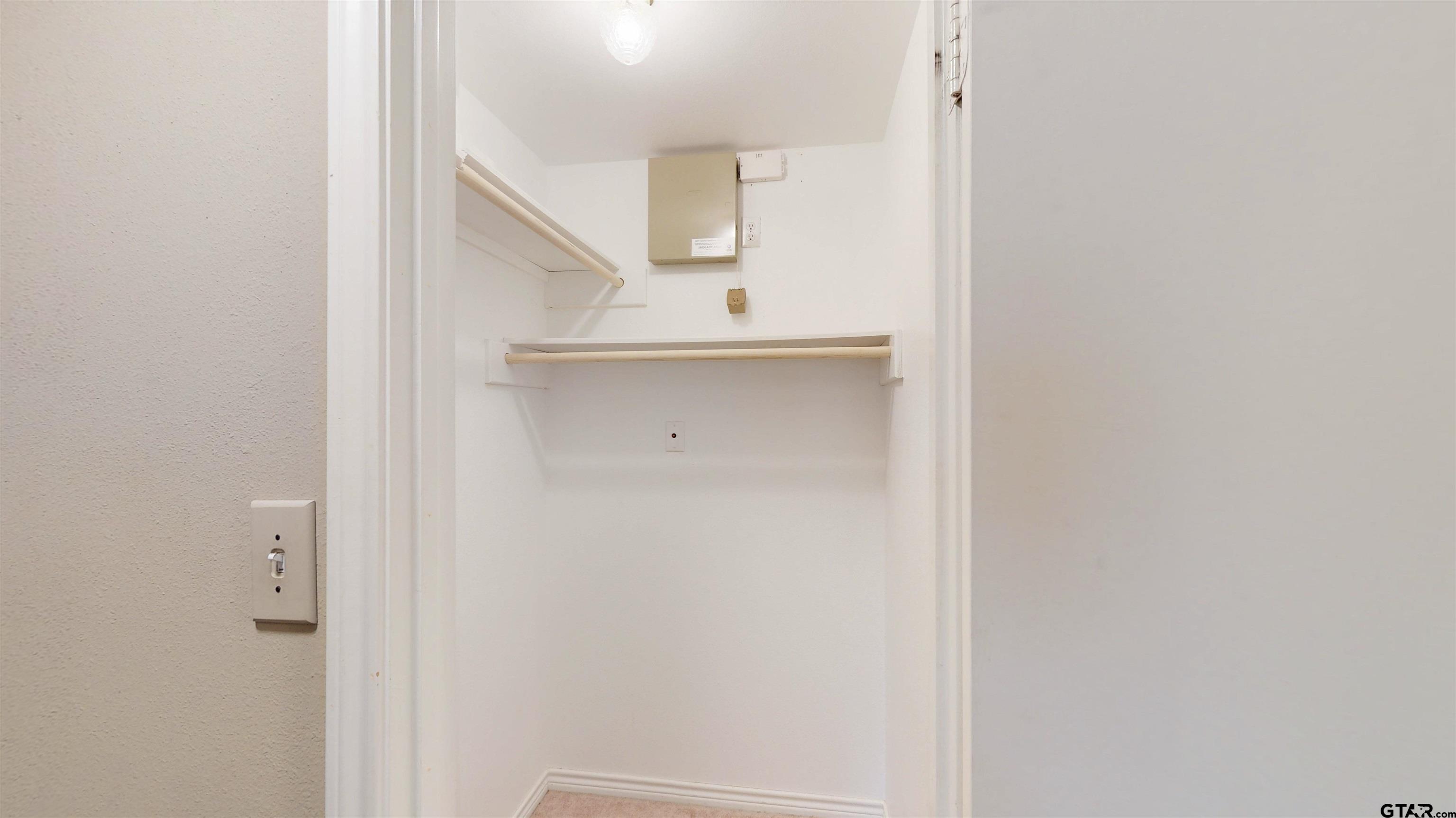 5401 Hollytree Dr #1002