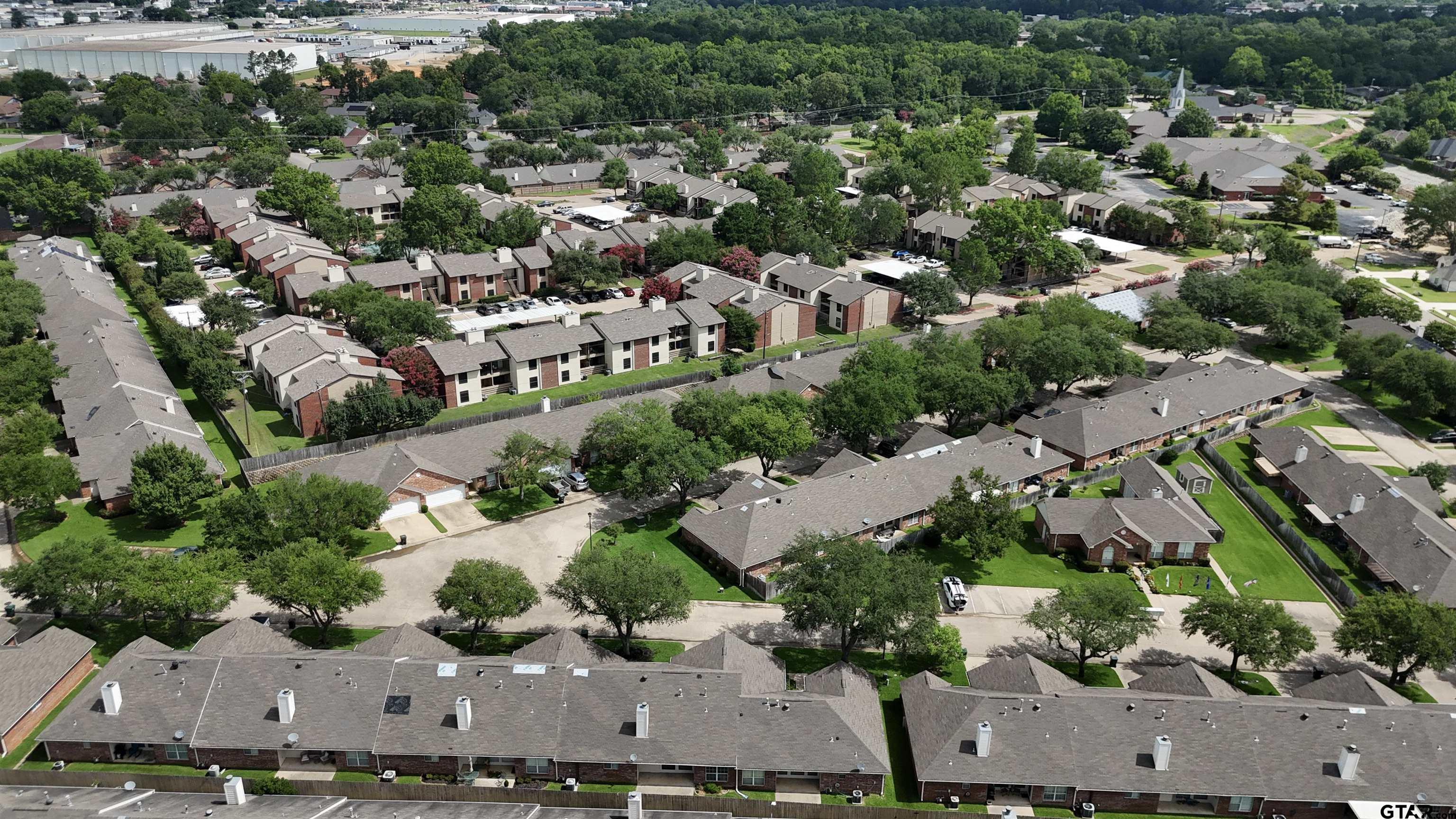 5401 Hollytree Dr #1002