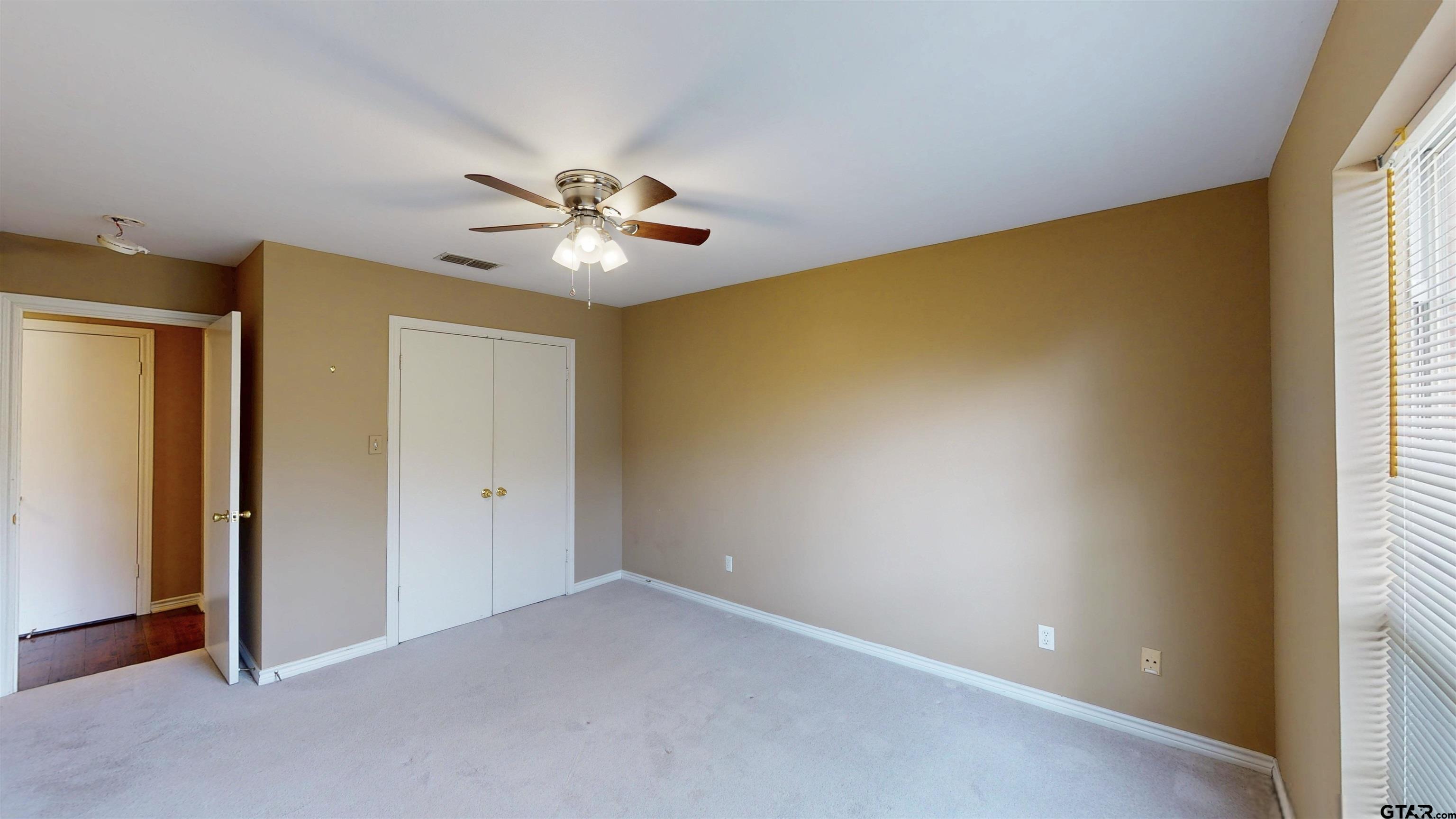 5401 Hollytree Dr #1002