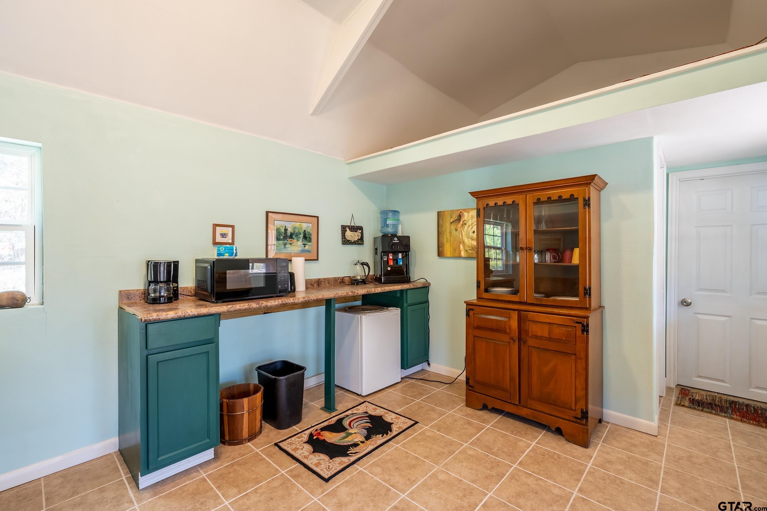 15004 Hillview Rd. (CR 1225)