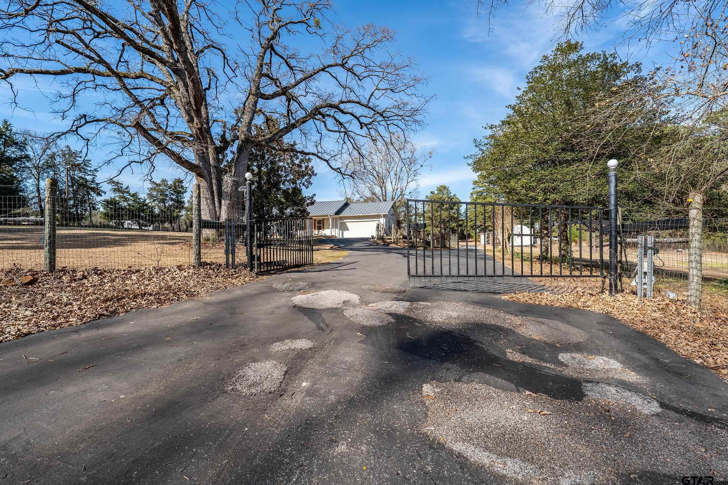 15004 Hillview Rd. (CR 1225)