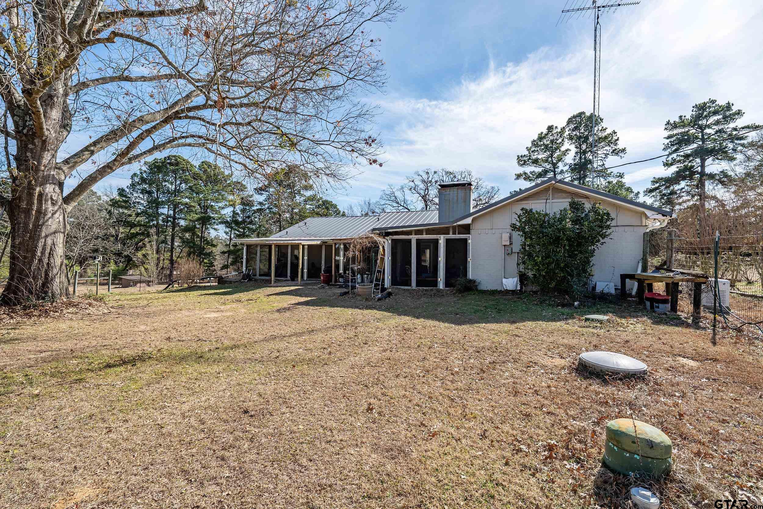 15004 Hillview Rd. (CR 1225)