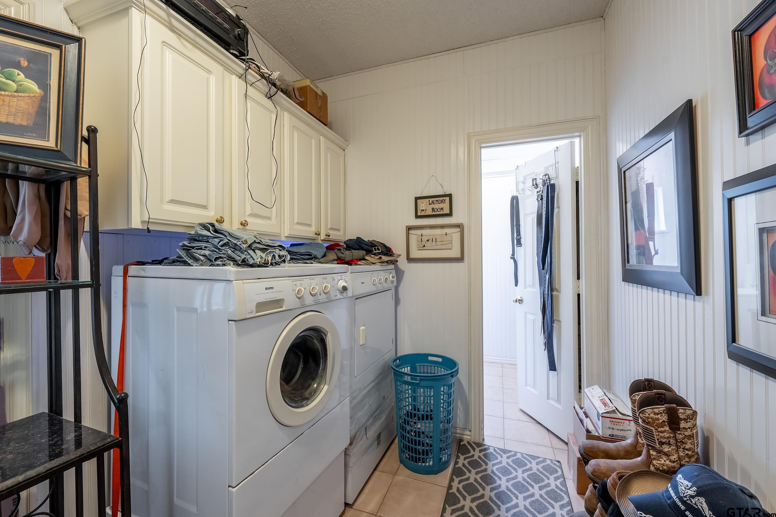 15004 Hillview Rd. (CR 1225)