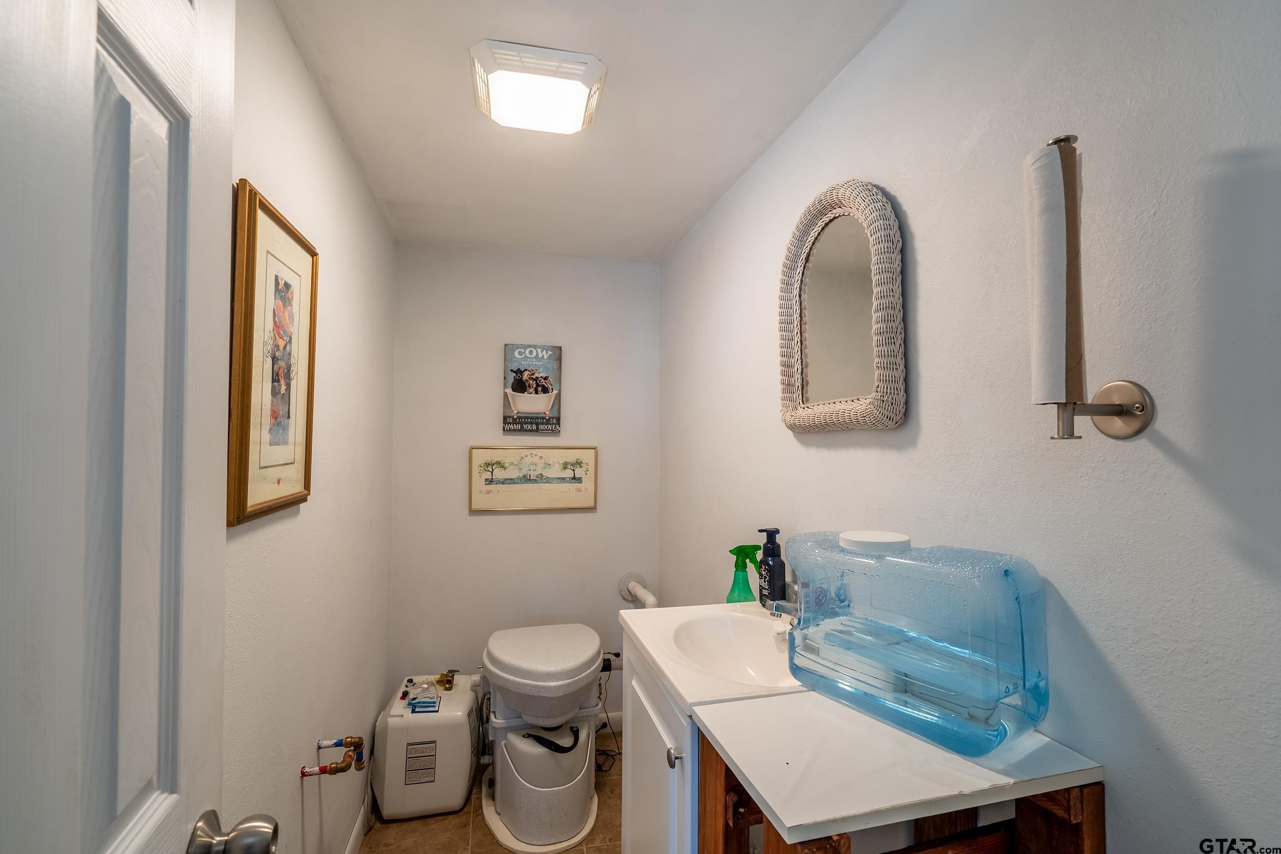 15004 Hillview Rd. (CR 1225)