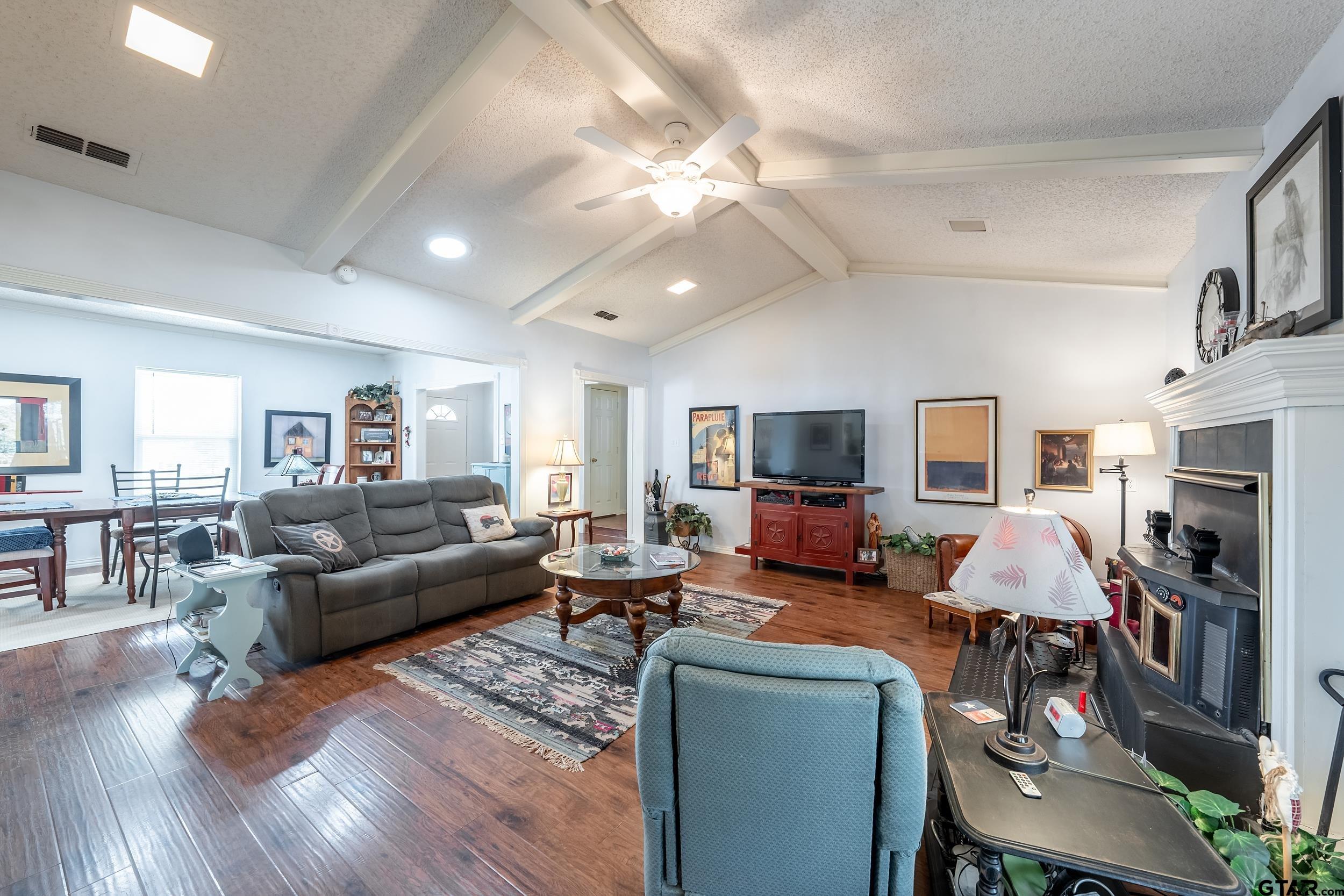 15004 Hillview Rd. (CR 1225)