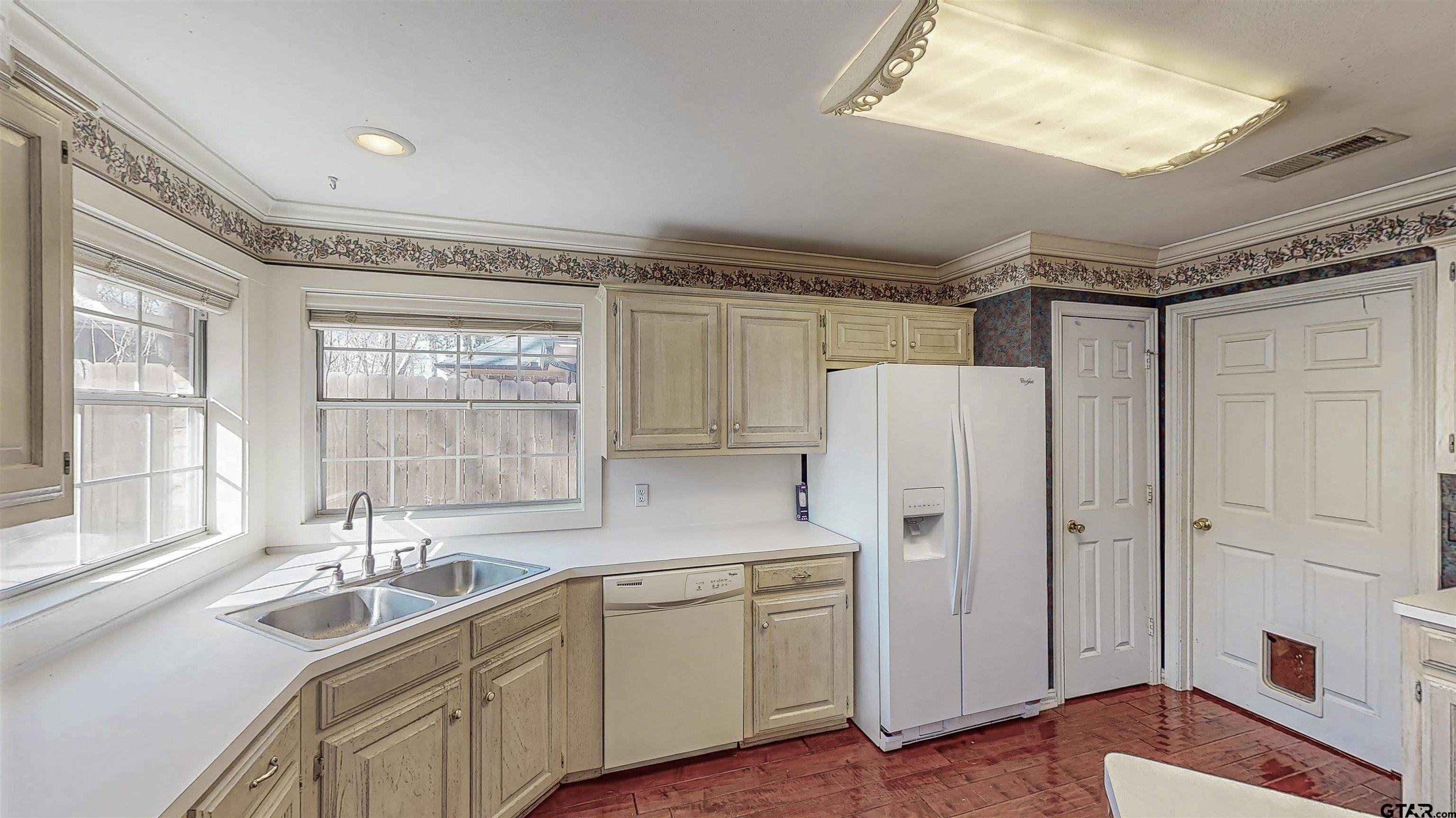 725 Beth Dr