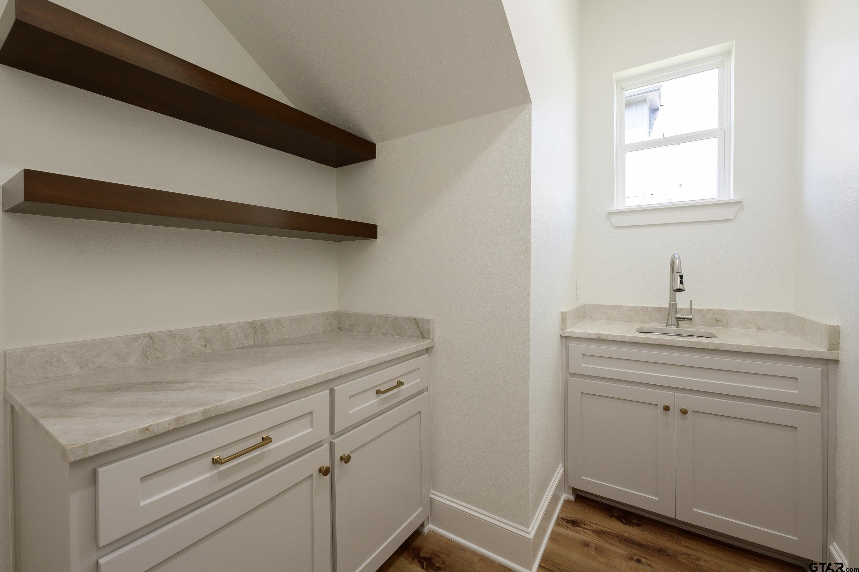12334 Harlon