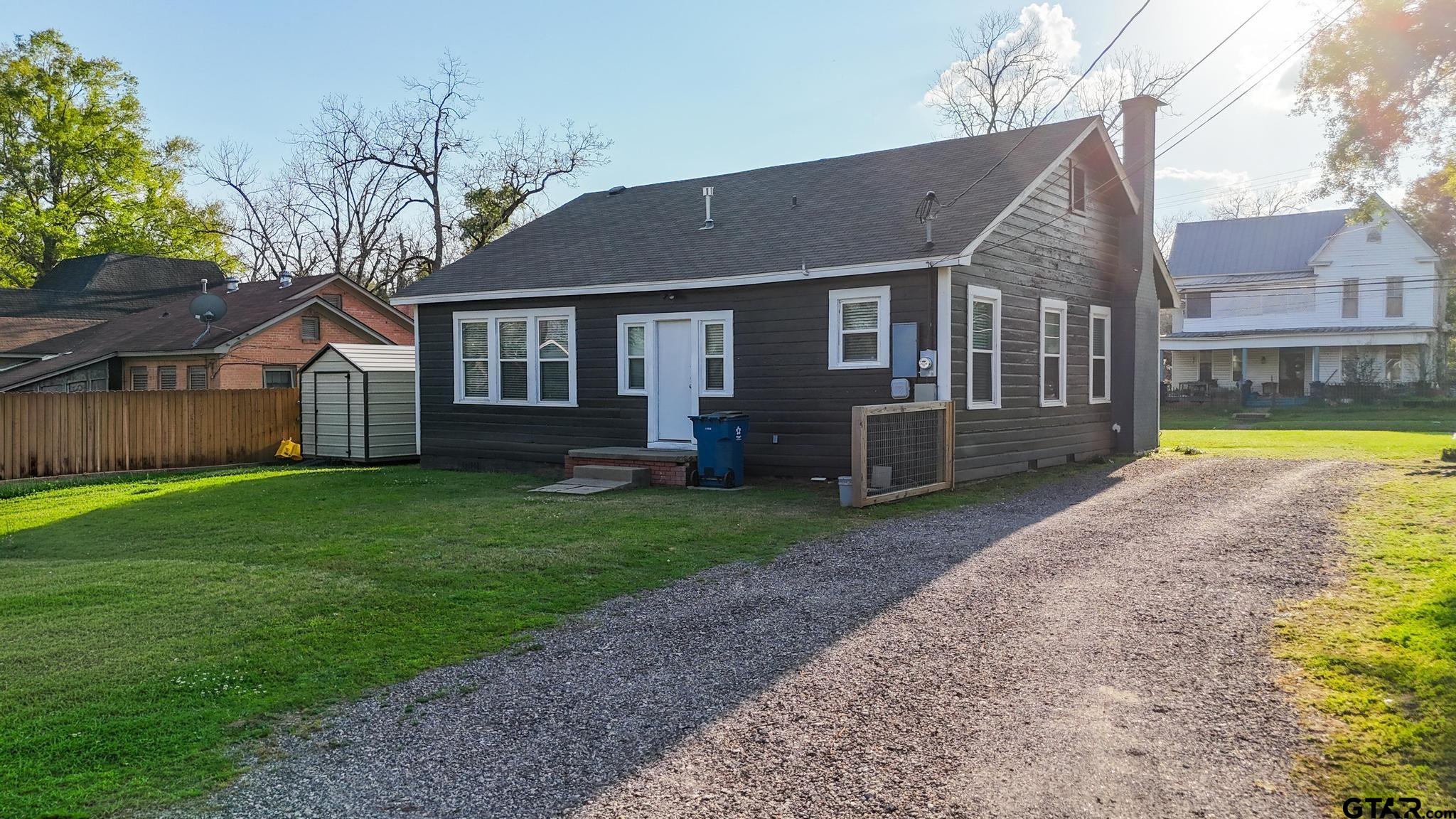 315 S Barron