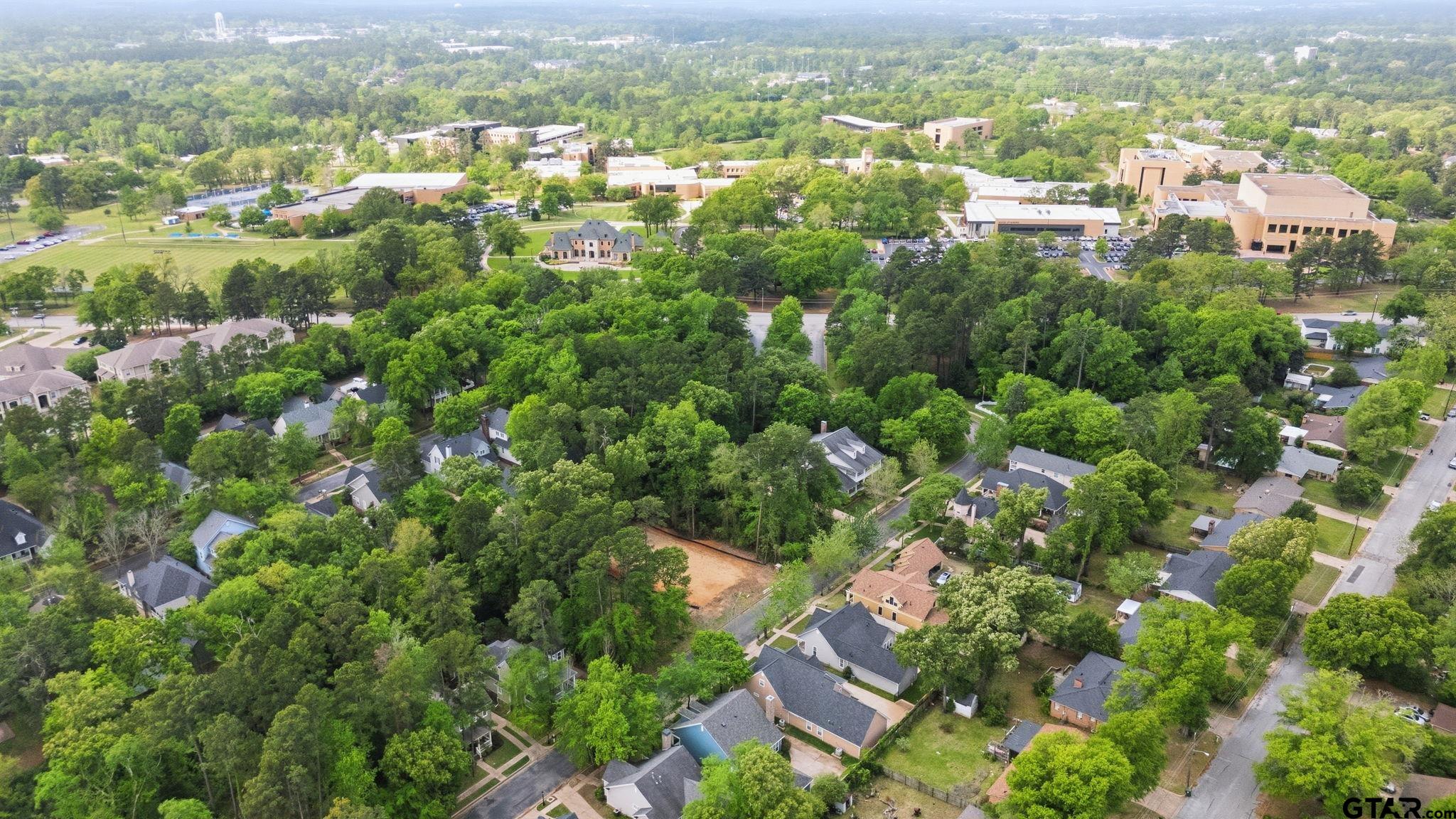 3933 Charleston Park