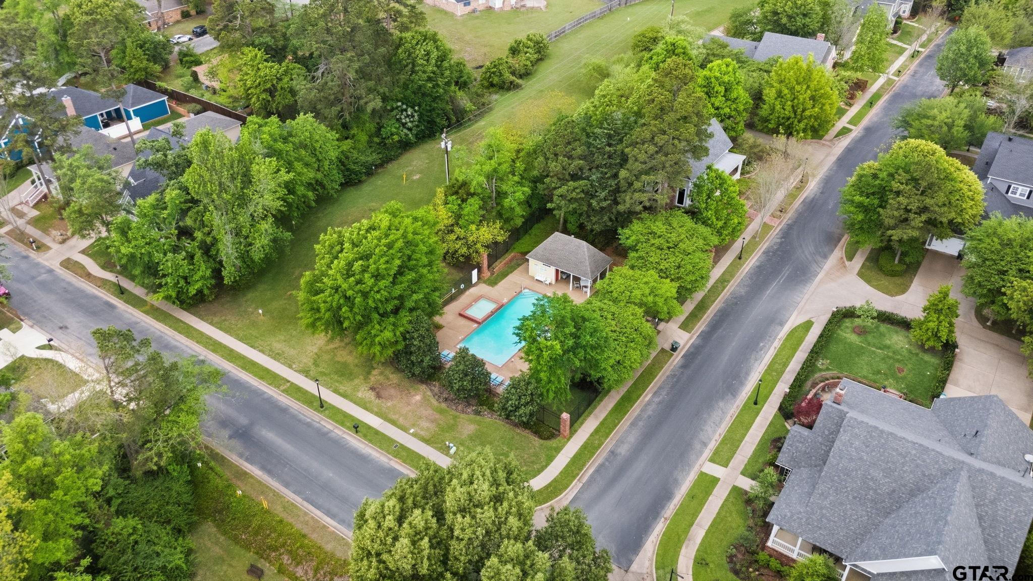 3933 Charleston Park