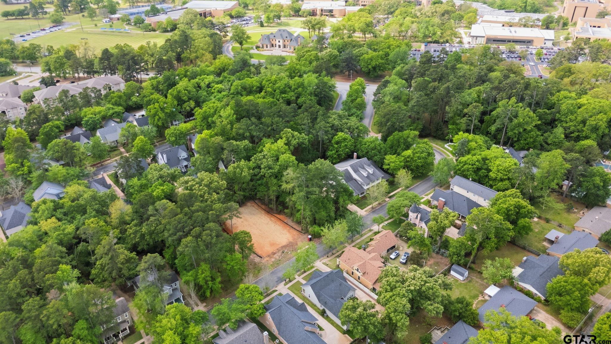 3933 Charleston Park