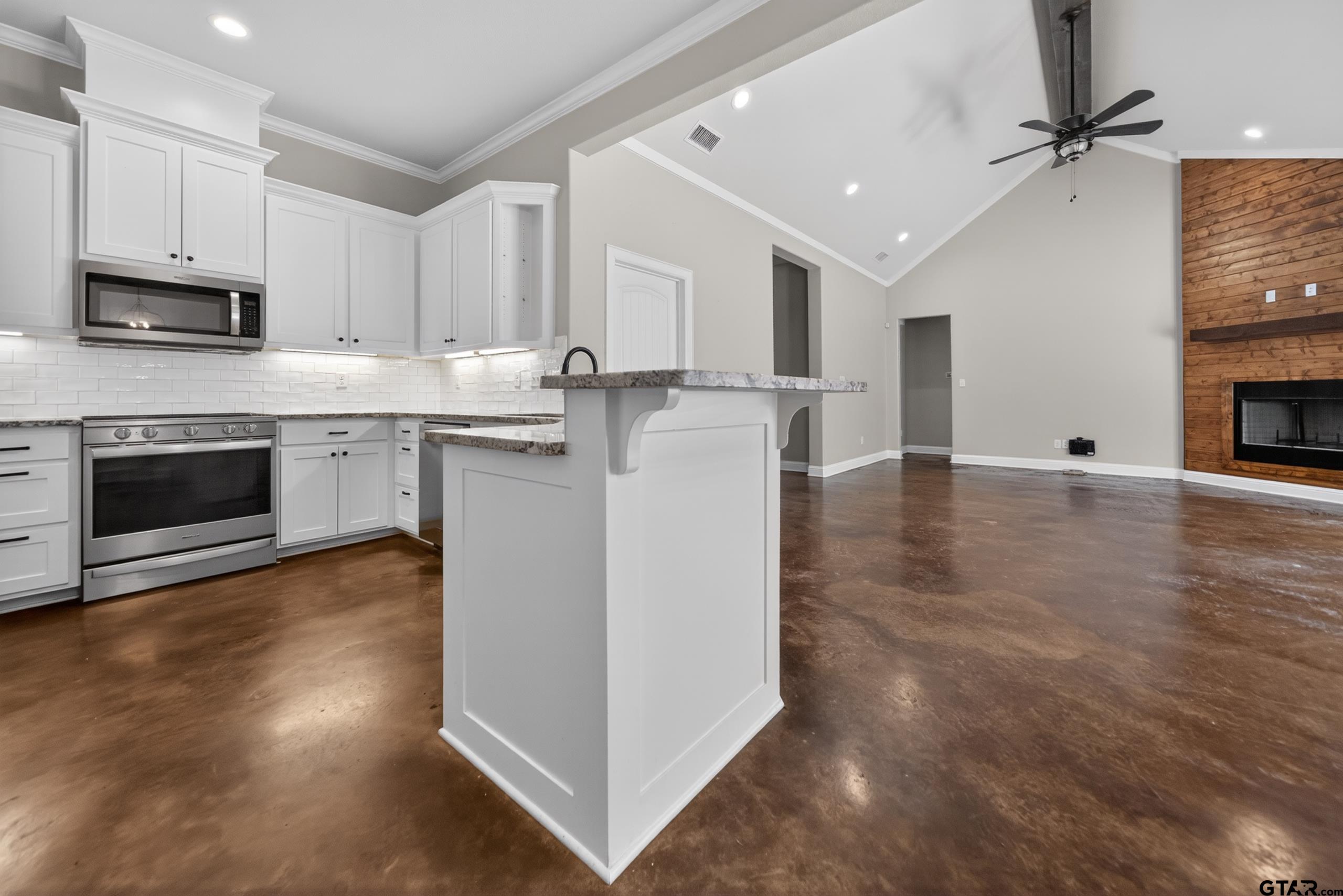 18310 Timber Oaks