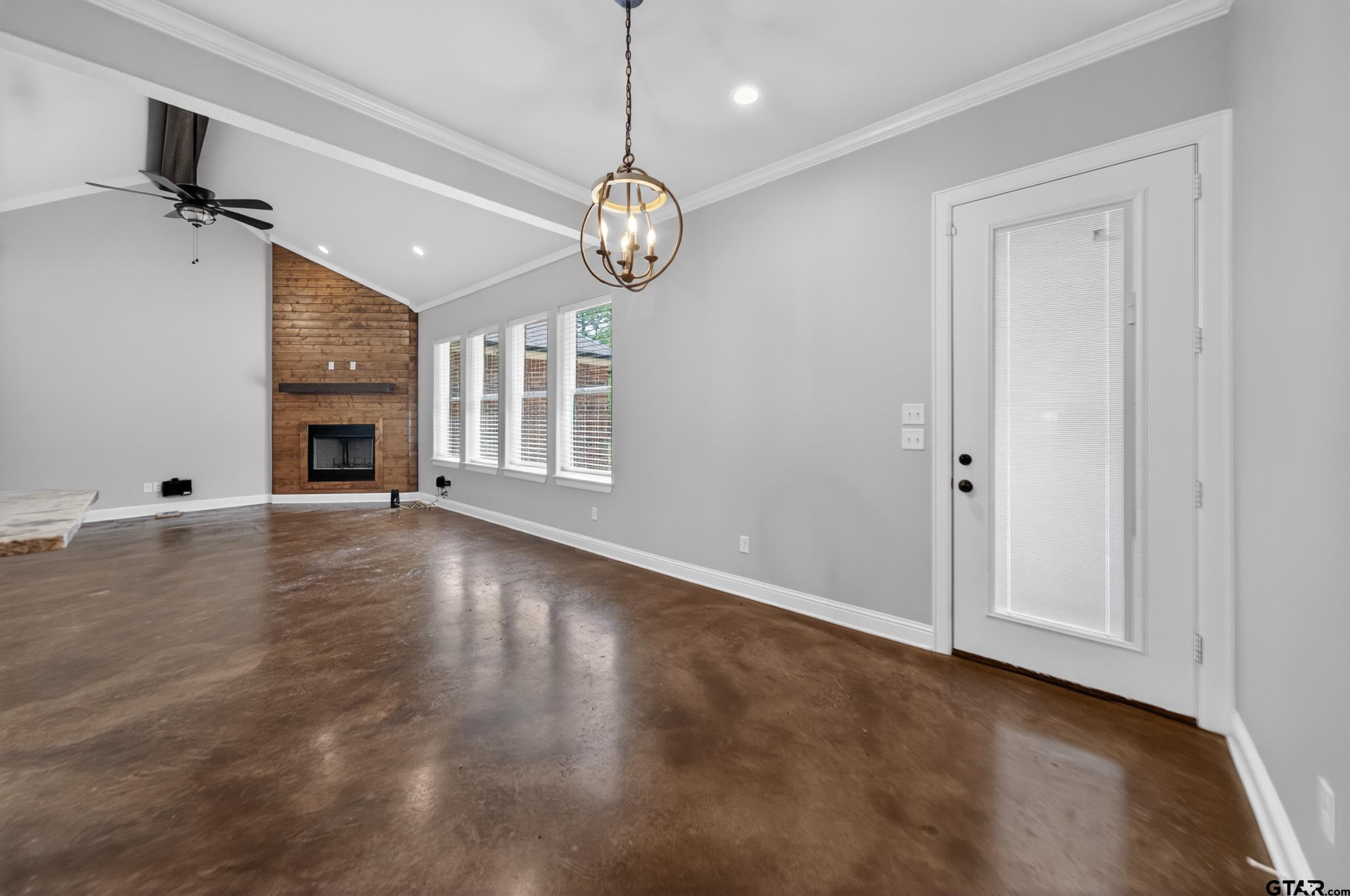 18310 Timber Oaks