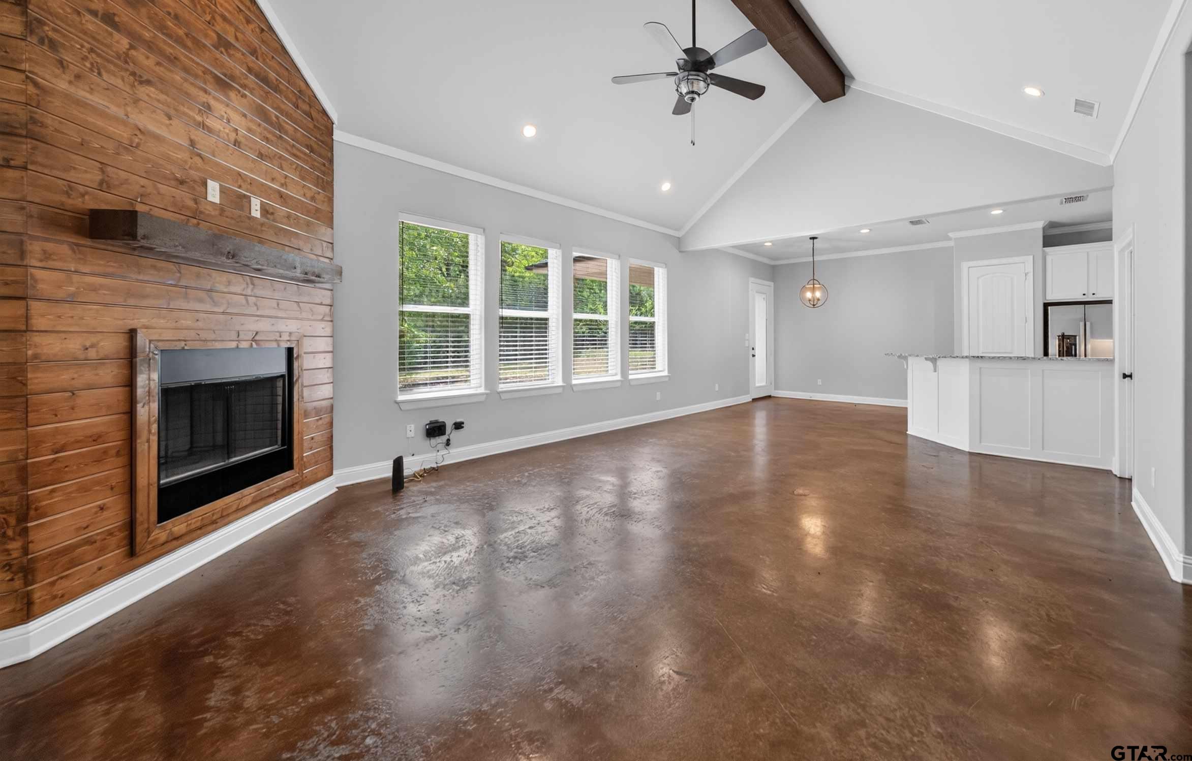 18310 Timber Oaks