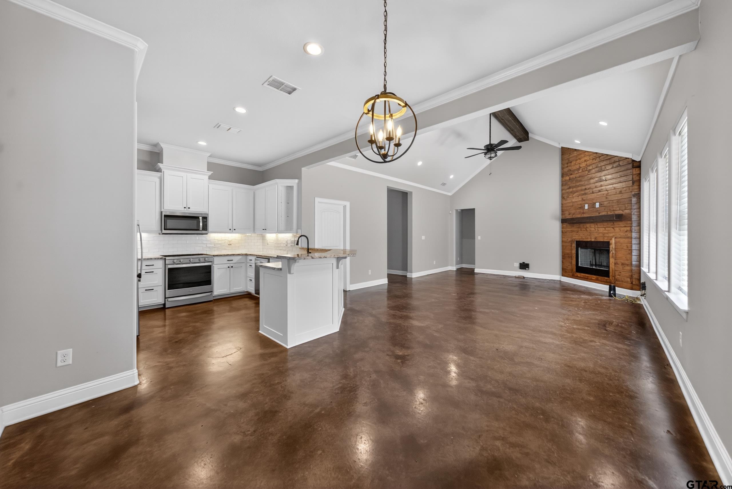 18310 Timber Oaks